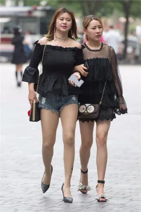 深圳街拍輕熟女來襲，肉絲長腿的質感永遠那麼好
