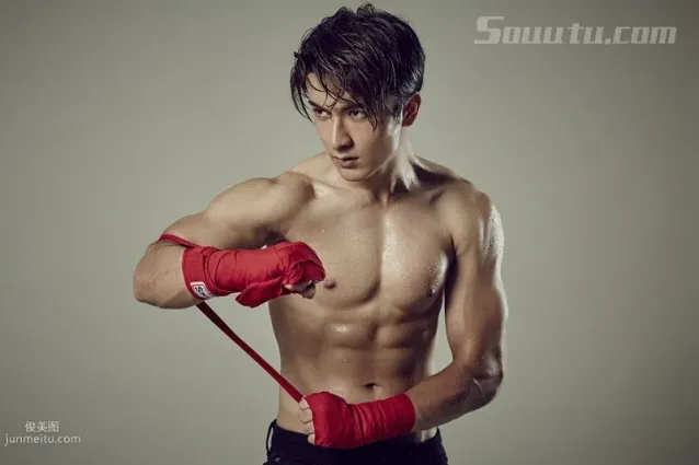 帅哥明星米热拳击主题写真，半裸上身大秀肌肉