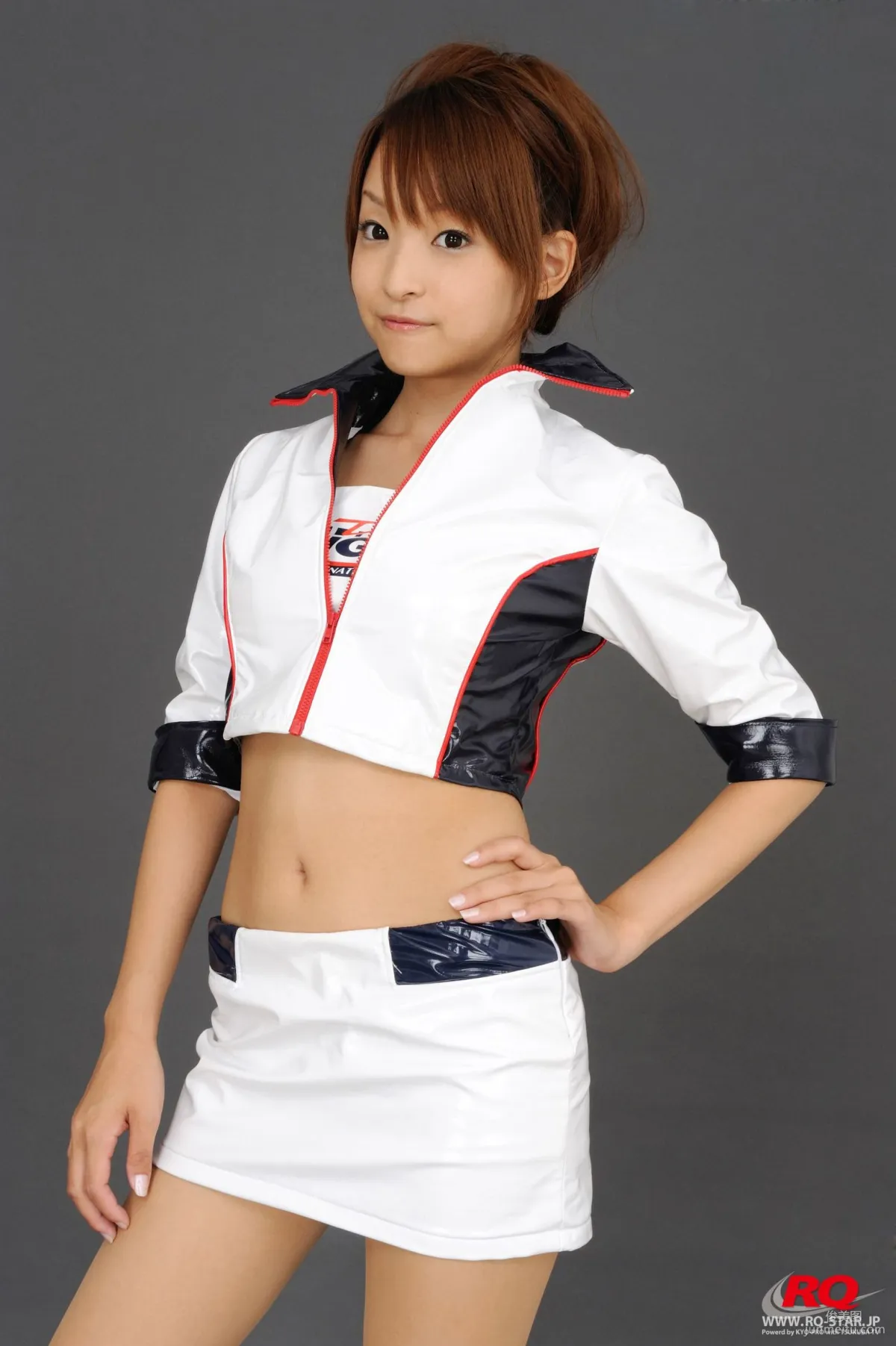 [RQ-STAR] NO.00080 Mio Aoki 青木未央 Race Queen – 2008 5Zigen  写真集1