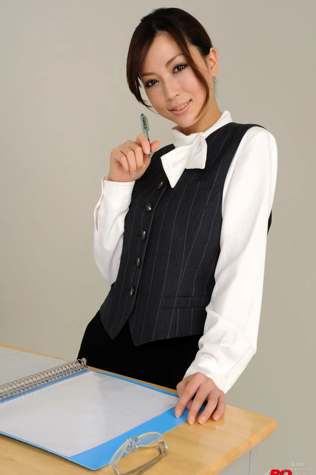 [RQ-STAR] NO.00117 Mayu Ohya 大矢真夕 Office Lady 写真集69