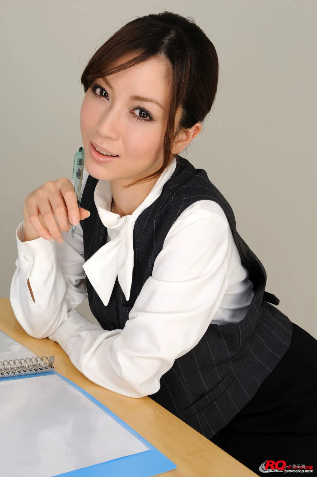 [RQ-STAR] NO.00117 Mayu Ohya 大矢真夕 Office Lady 写真集72