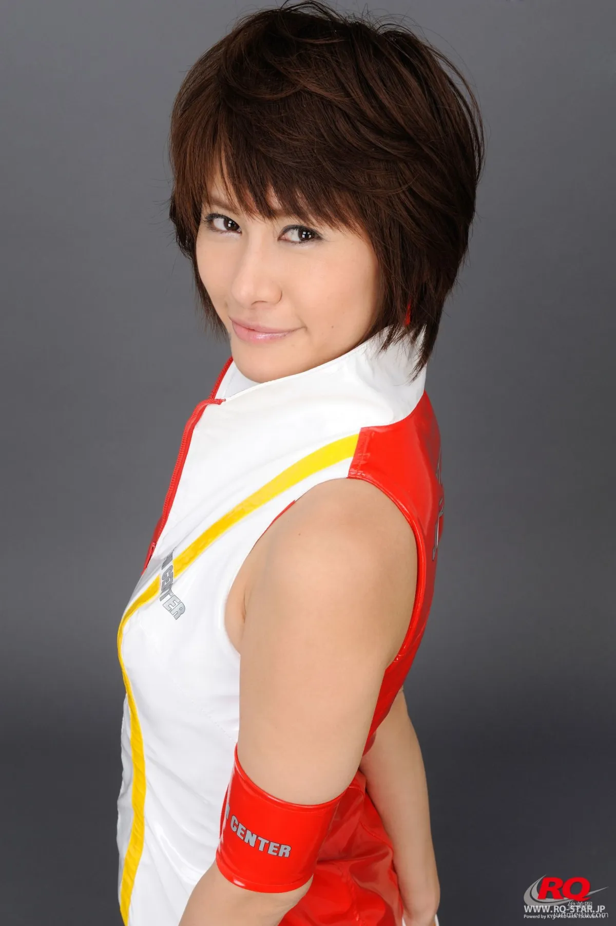 [RQ-STAR] NO.00088 Akiko Fujihara 藤原明子 Race Queen – 2008 Jim Gainer  写真集81