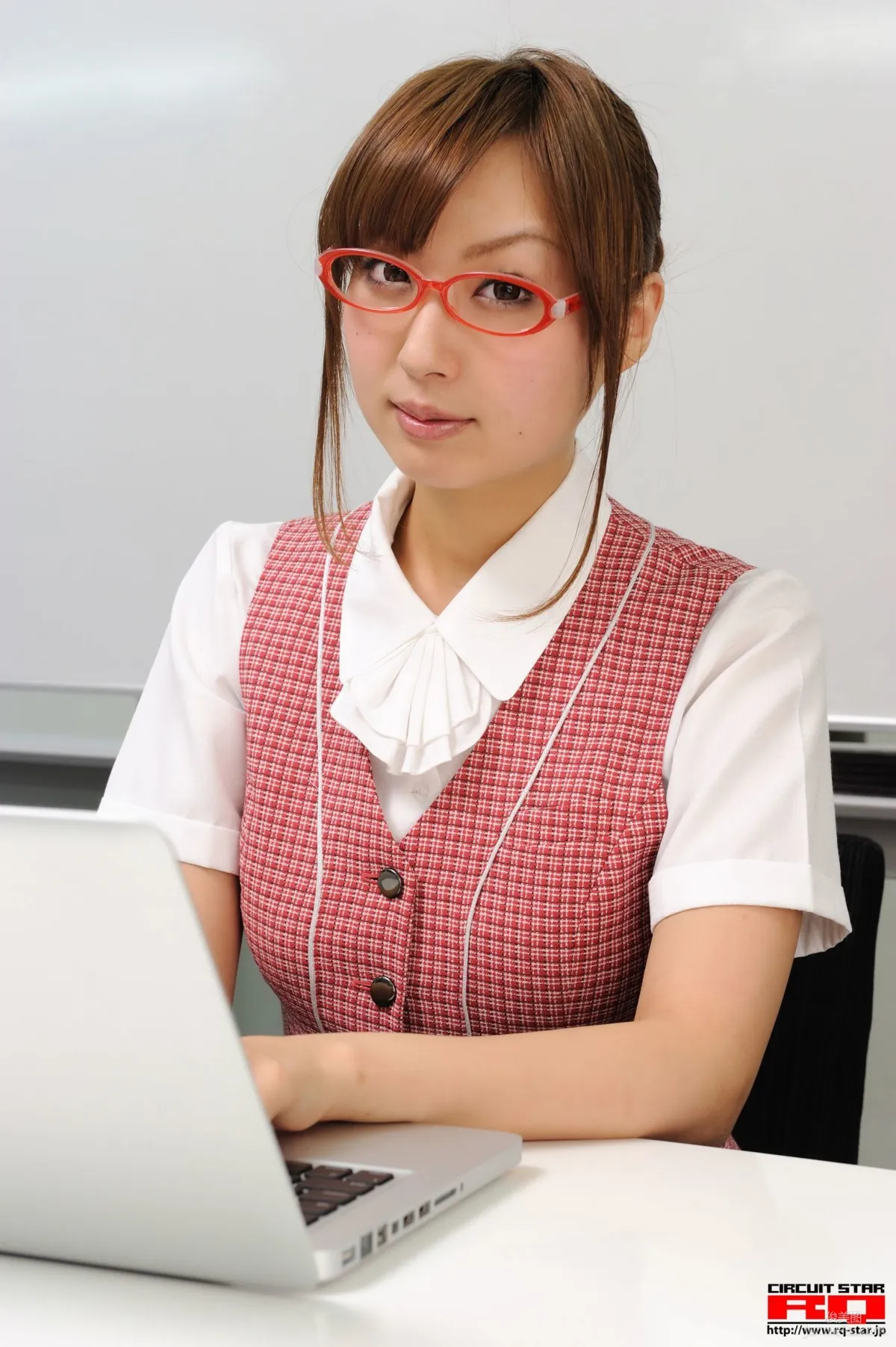 [RQ-STAR] NO.00255 Yuka Tachibana 立花ゆか Office Lady 写真集81