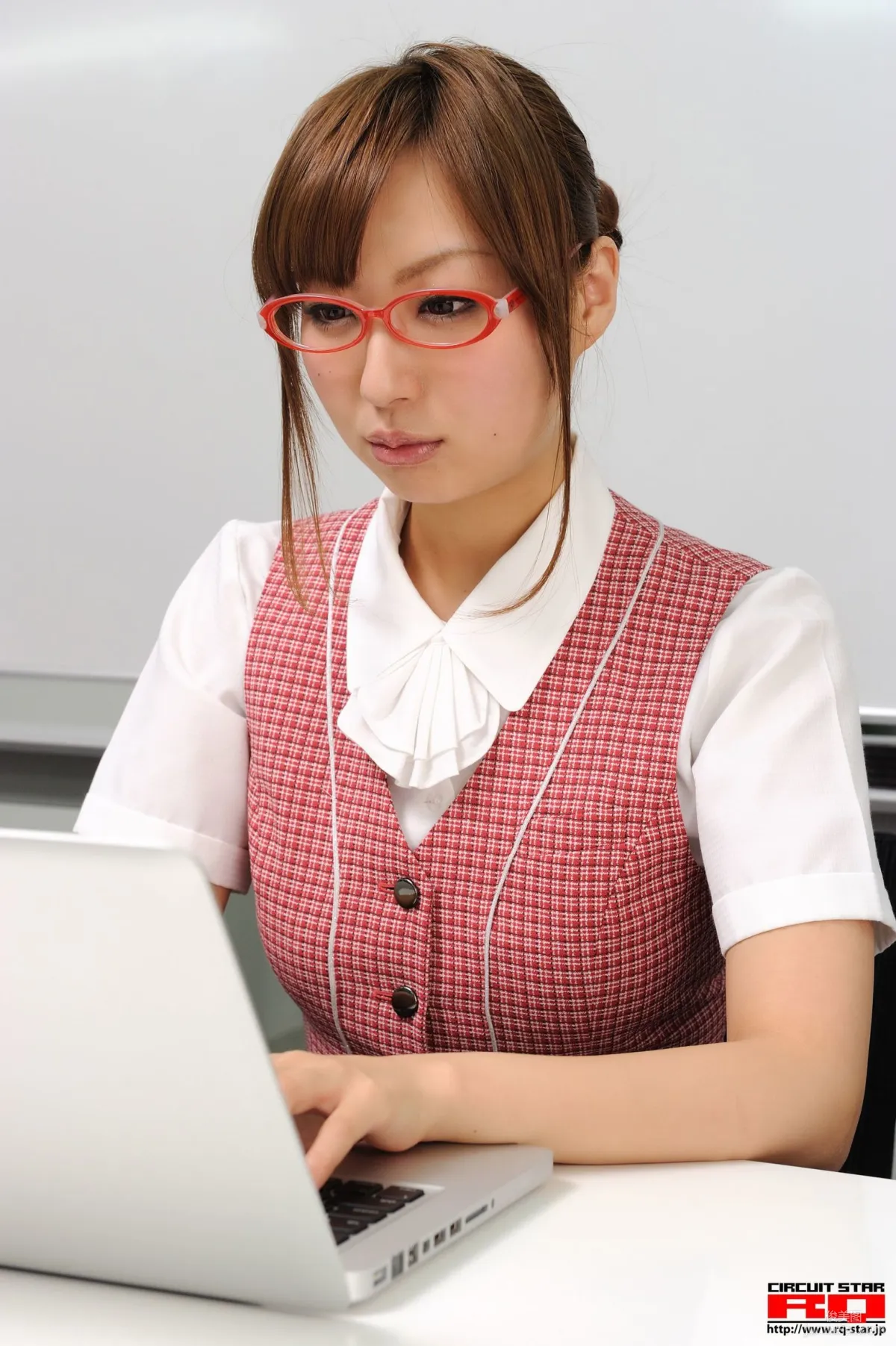 [RQ-STAR] NO.00255 Yuka Tachibana 立花ゆか Office Lady 写真集80