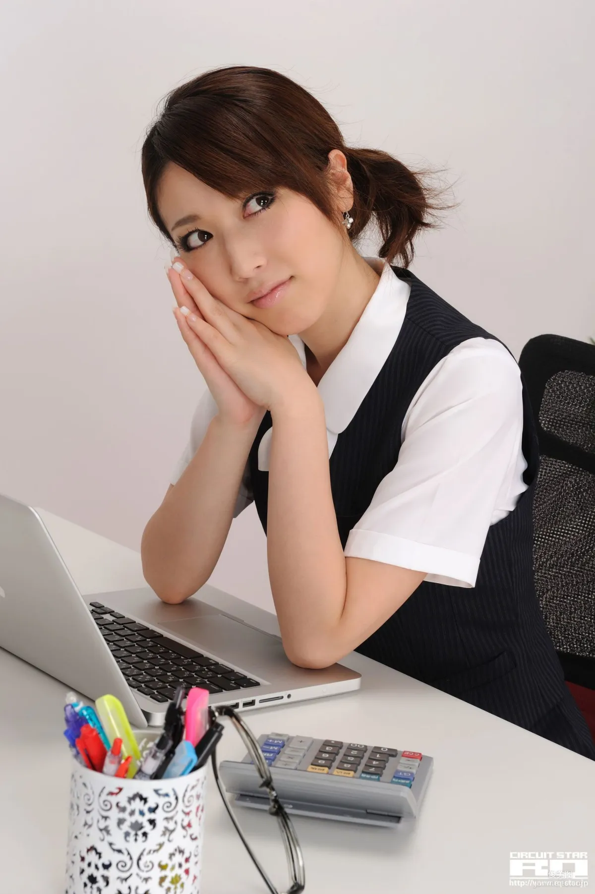 [RQ-STAR] NO.00294 Emi Shimizu 清水恵美 Office Lady 写真集46