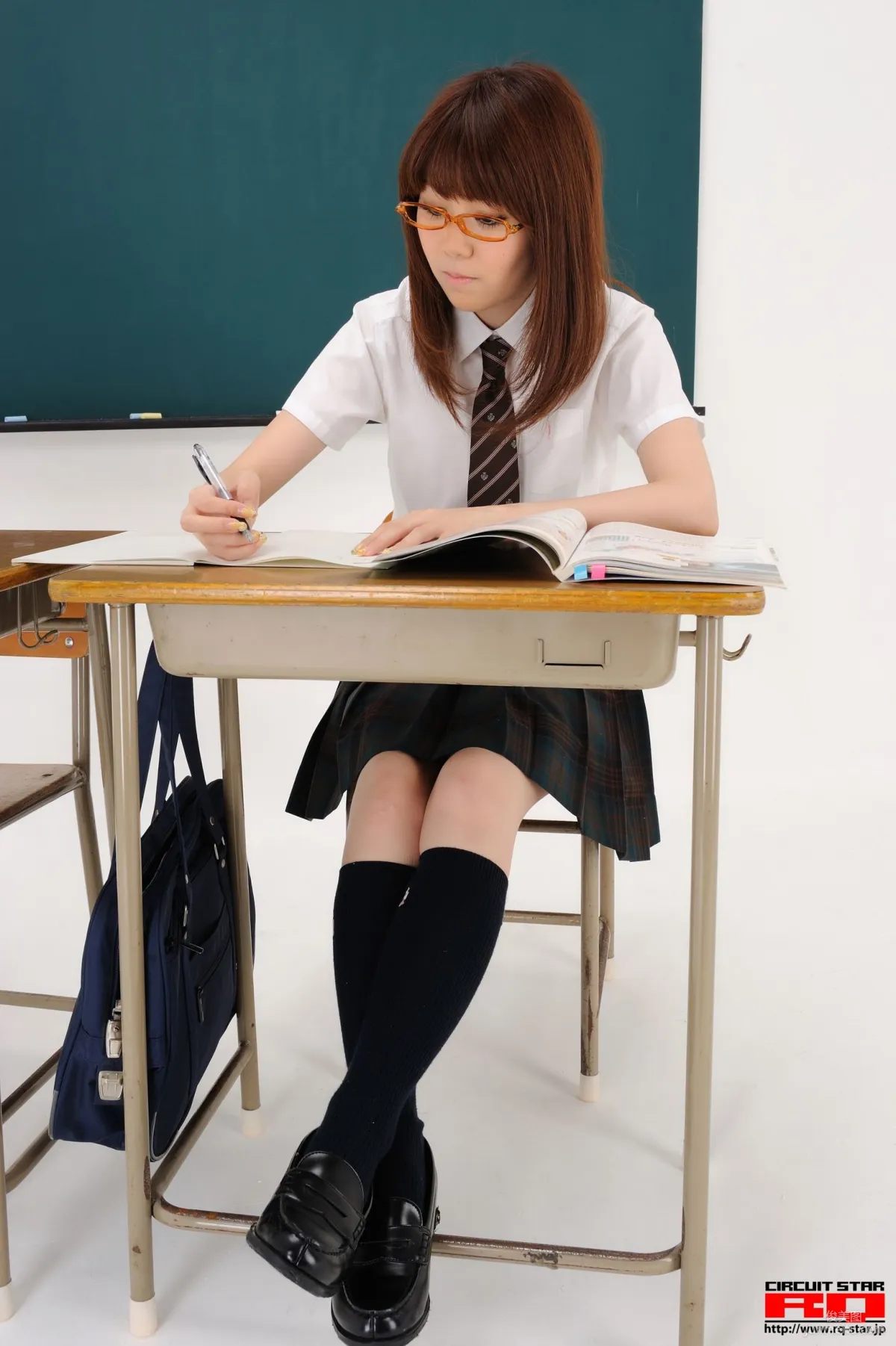 [RQ-STAR] NO.00378 生田晴香 School Girl 写真集69