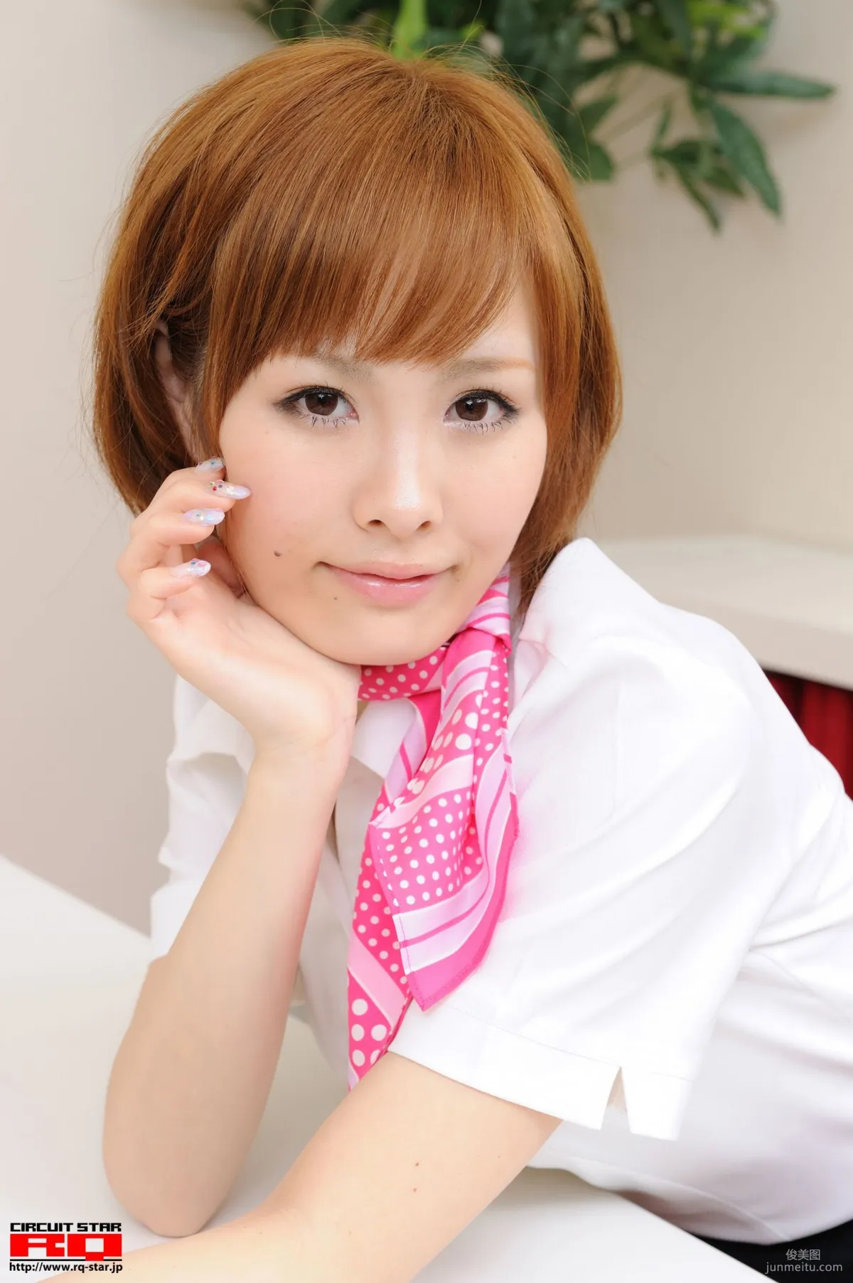 [RQ-STAR] NO.00484 倉持さゆ Office Lady 写真集53