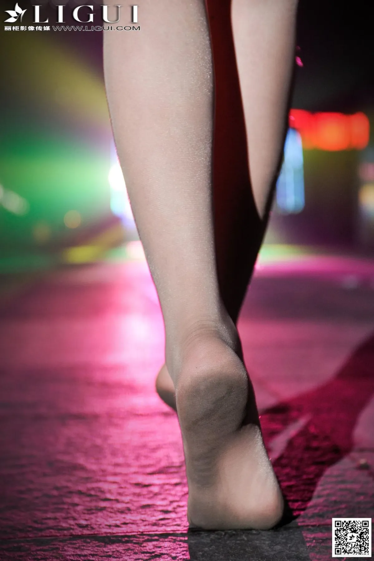 [丽柜LiGui] Model 凌凌《超短裙街拍高跟美足》美腿玉足写真图片36