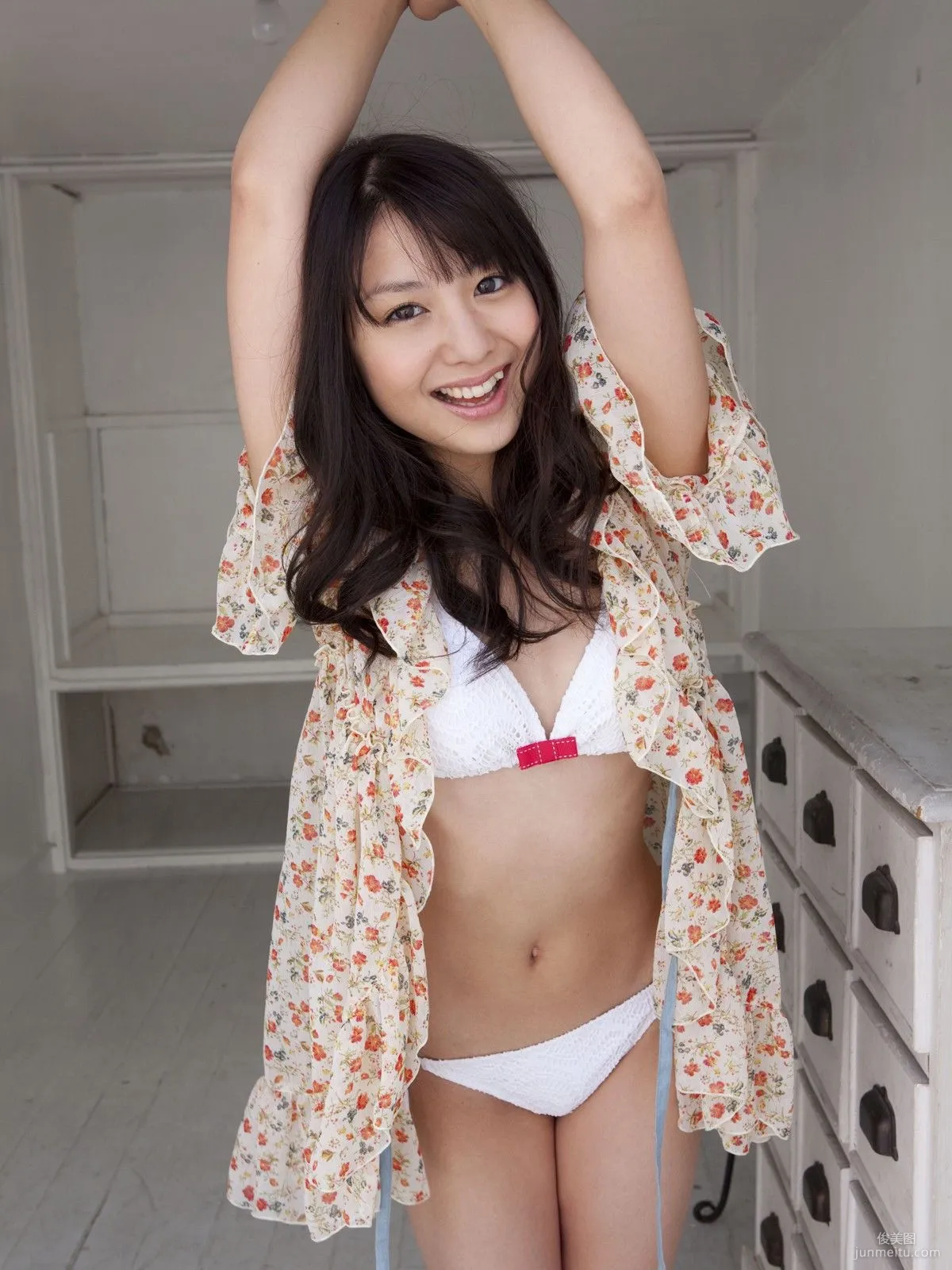 小池唯《Make Me Happy!》 写真集 [Sabra.net] 16