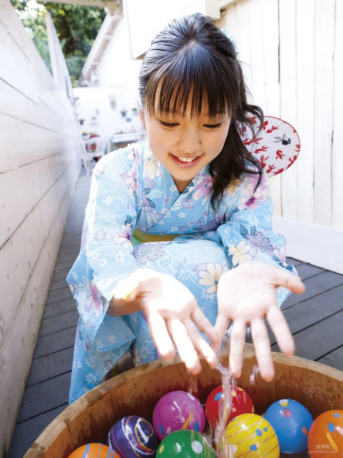 真野絵里菜 《SUMMER GREETING》 写真集 [Sabra.net] 16