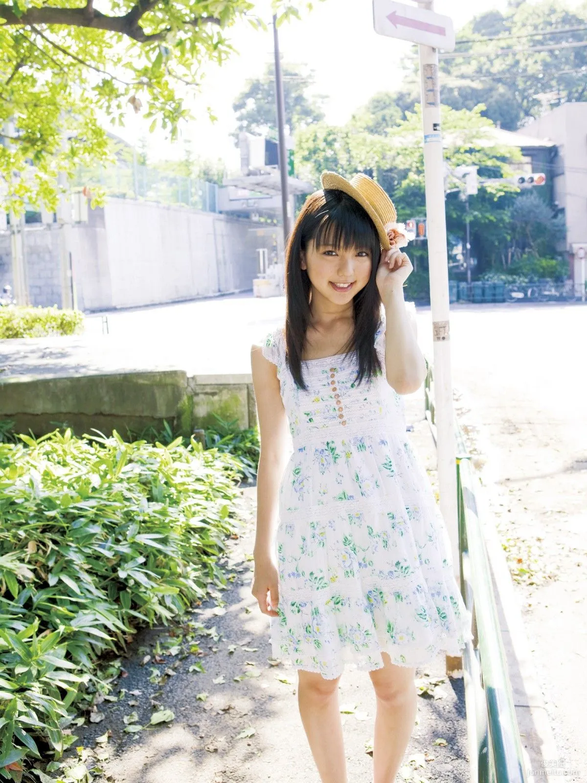 真野絵里菜 《SUMMER GREETING》 写真集 [Sabra.net] 23