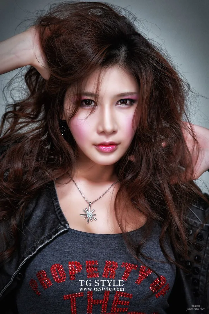 韩国美女模特 Hwang Ga Hi 《有时清纯 有时狂野》写真集21