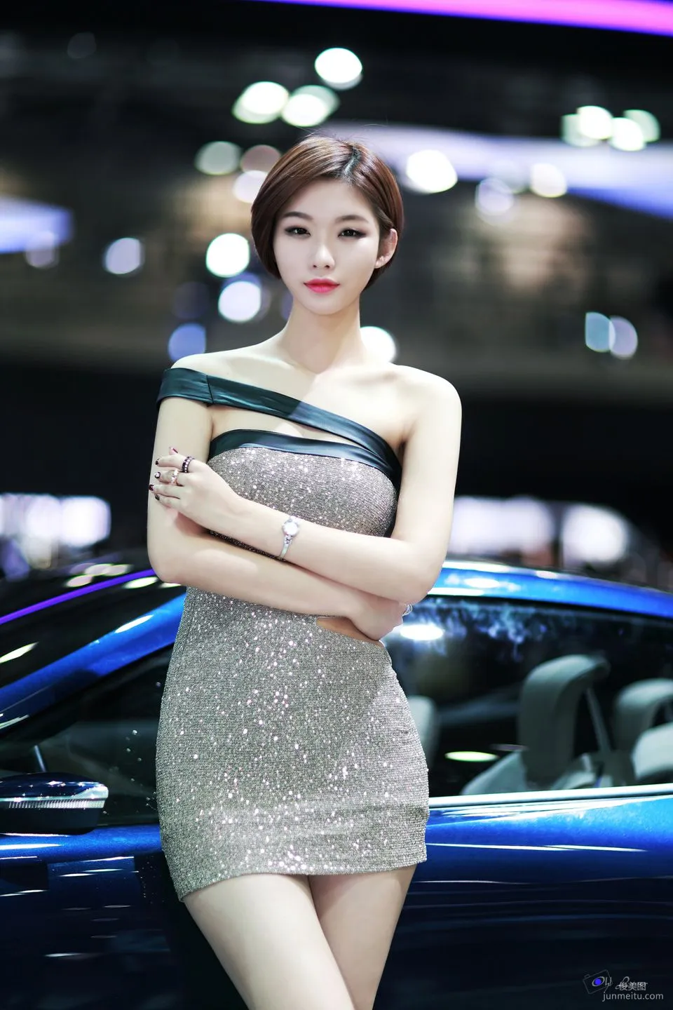 韩国美女崔柳娜《车展图片》套图7