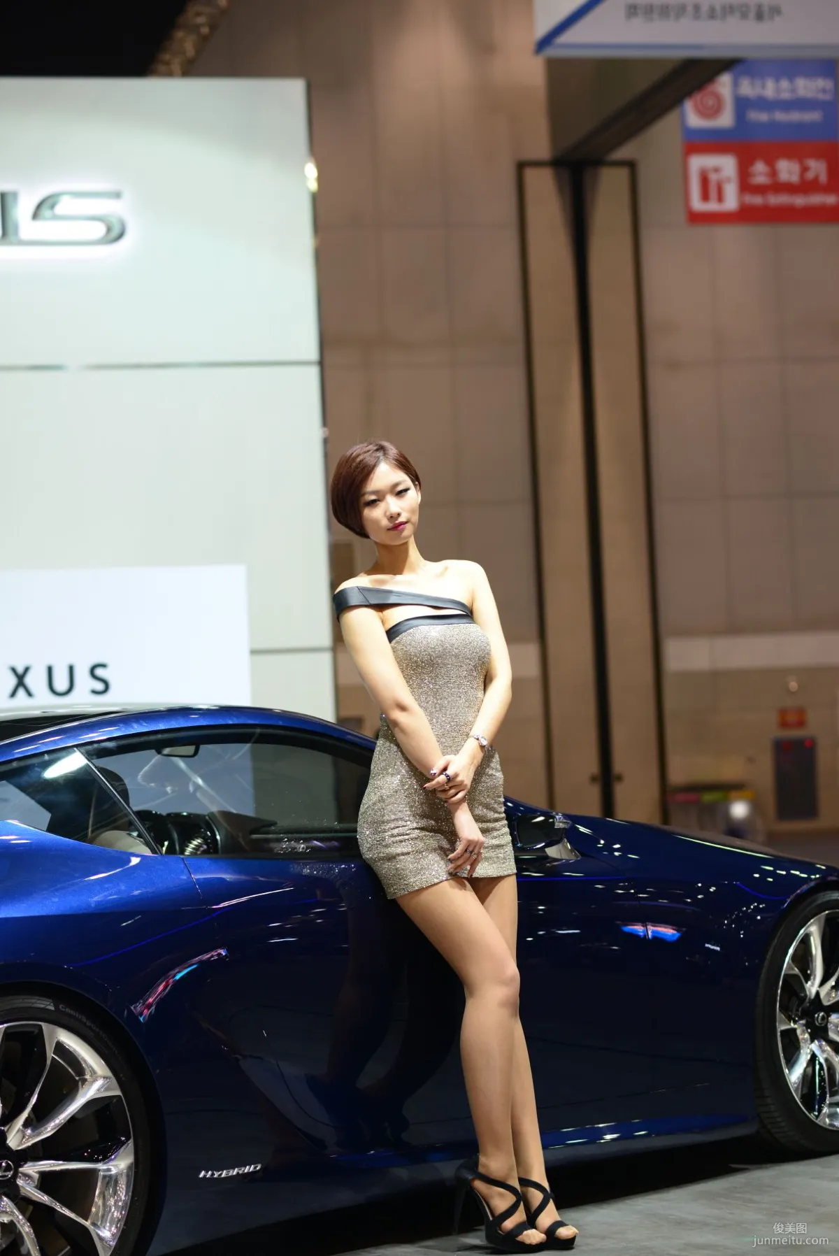 韩国美女崔柳娜《车展图片》套图5