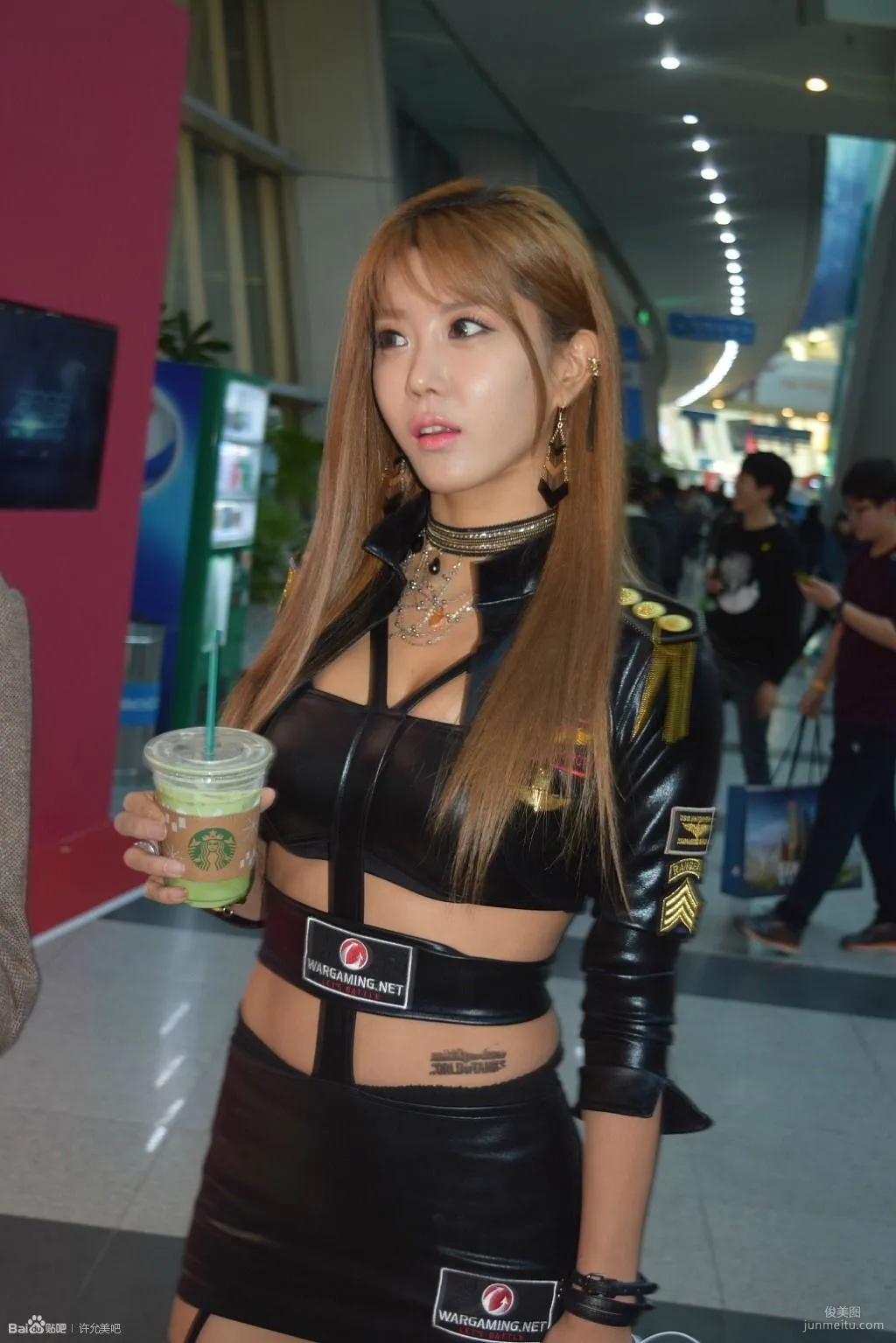 韩国Show GIRL美女许允美《游戏展》场外篇 图片合辑7