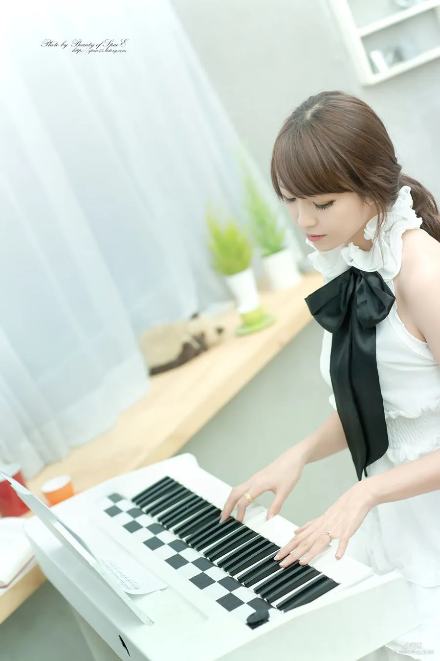 韩国美女李二慧《钢琴少女》写真集10