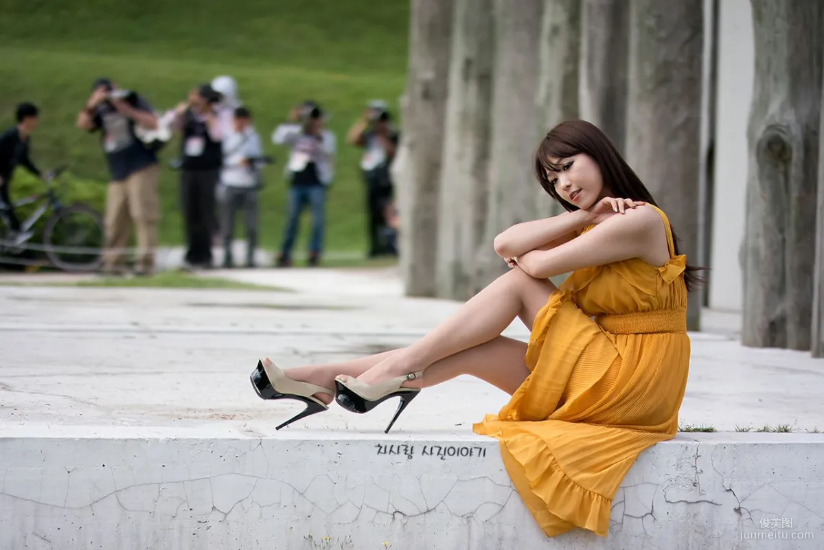李二慧《外拍气质黄色长裙系列》写真集46