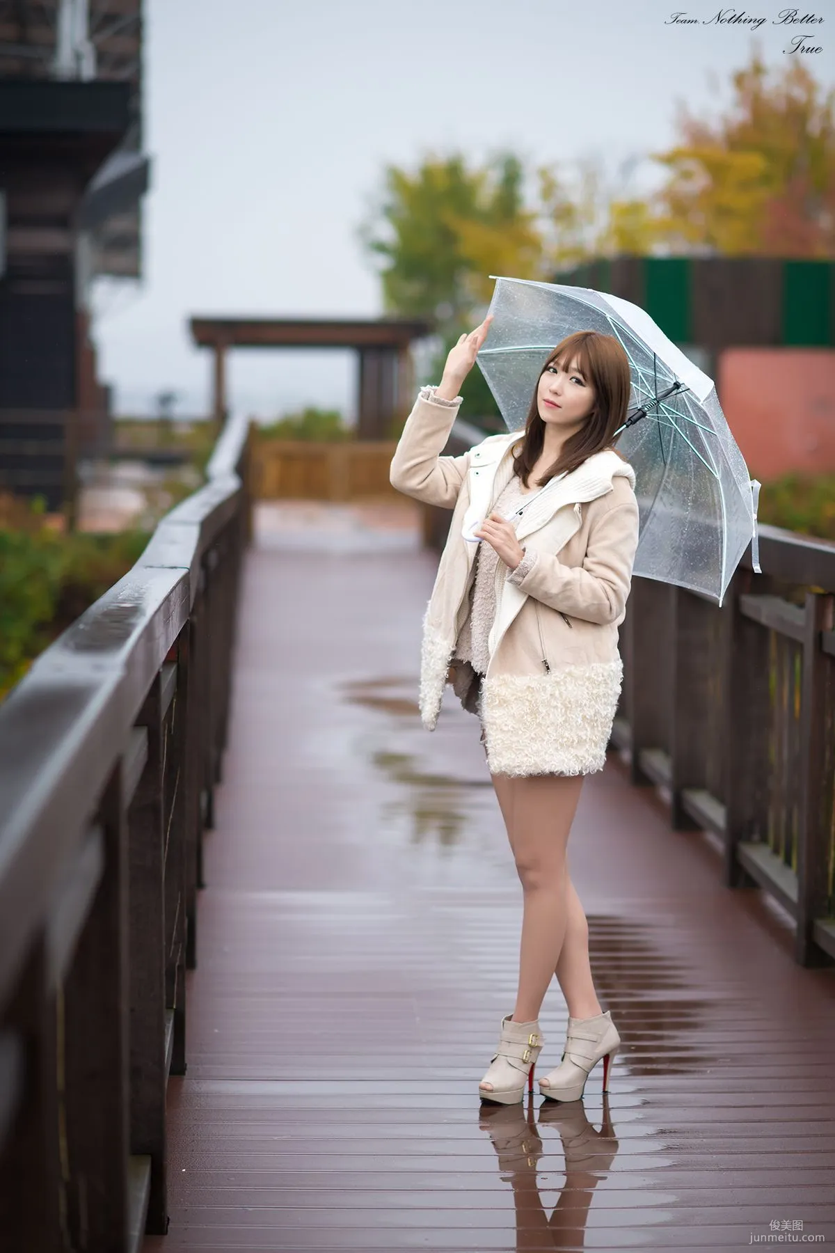 极品韩国美女李恩慧《下雨天街拍》 写真集31