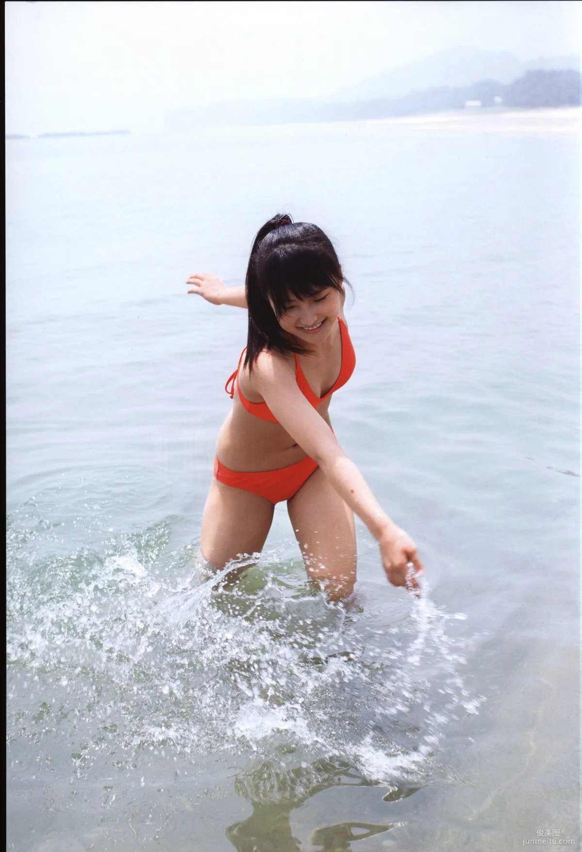 Riho Sayashi 鞘師里保《太陽》写真集9