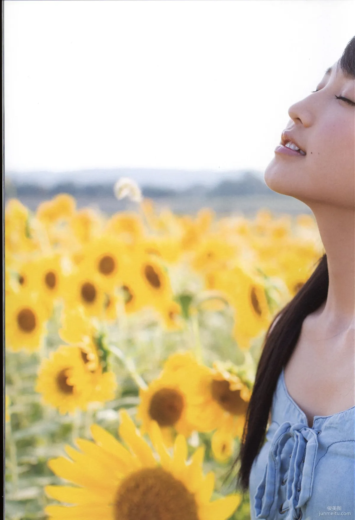 Riho Sayashi 鞘師里保《太陽》写真集91