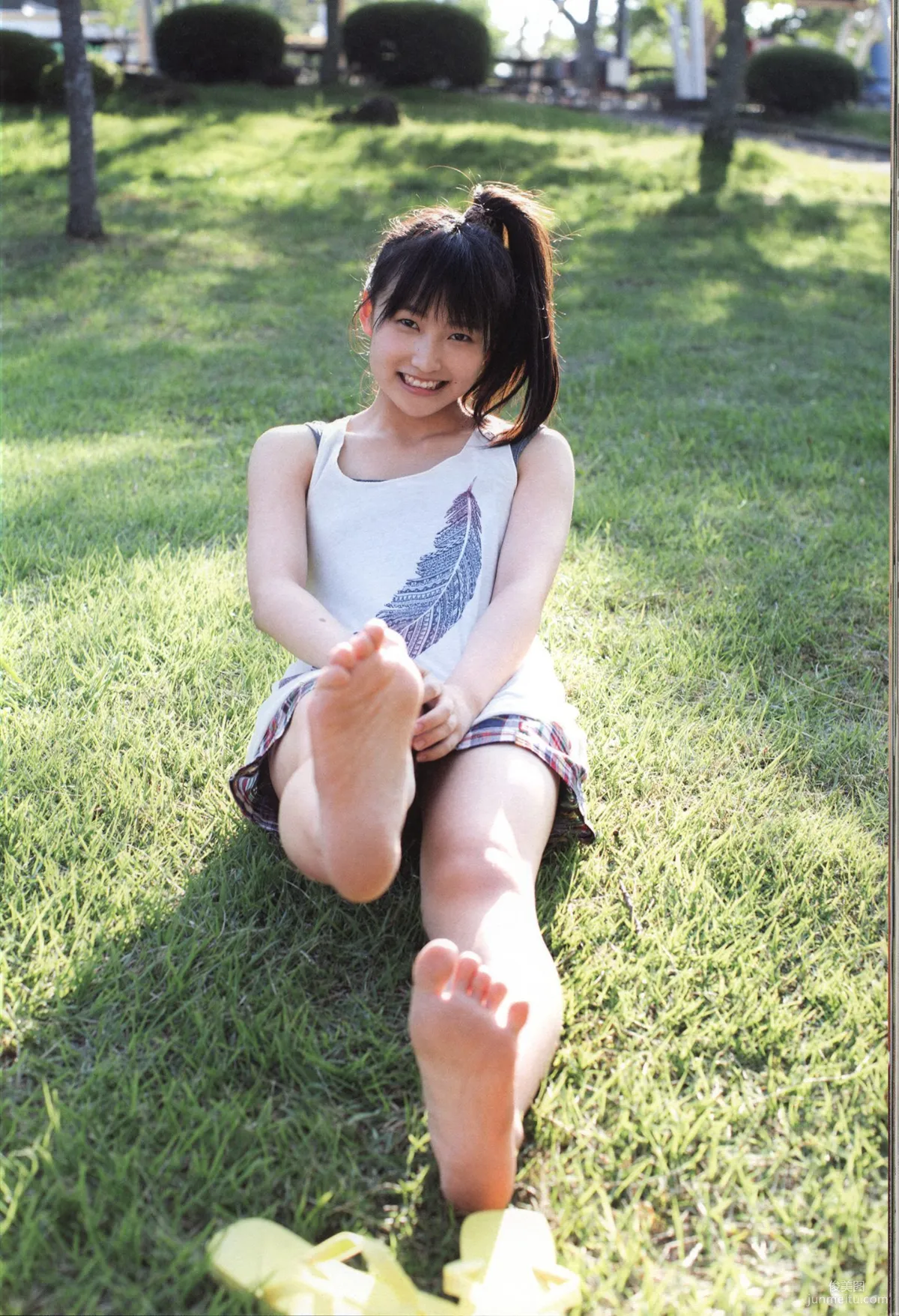 Riho Sayashi 鞘師里保《太陽》写真集40