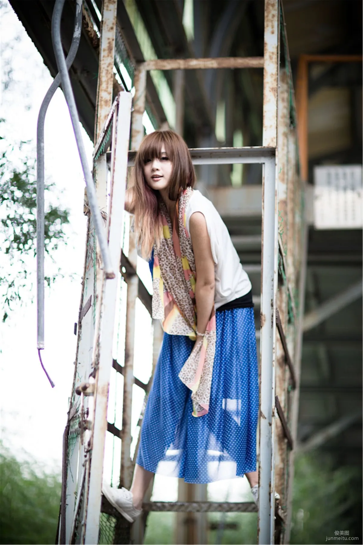 台湾美女模特熊維尼《南港废墟外拍》写真集11
