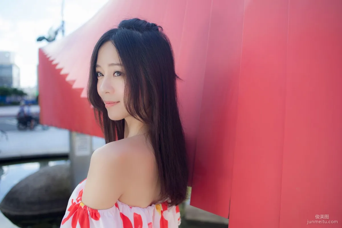 台湾美女Anita林千如《中央商圈外拍》写真集8
