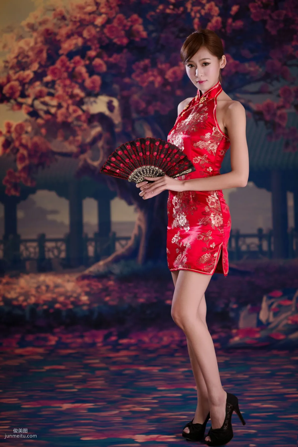 台湾女神Winnie小雪《古典红色旗袍》写真集16