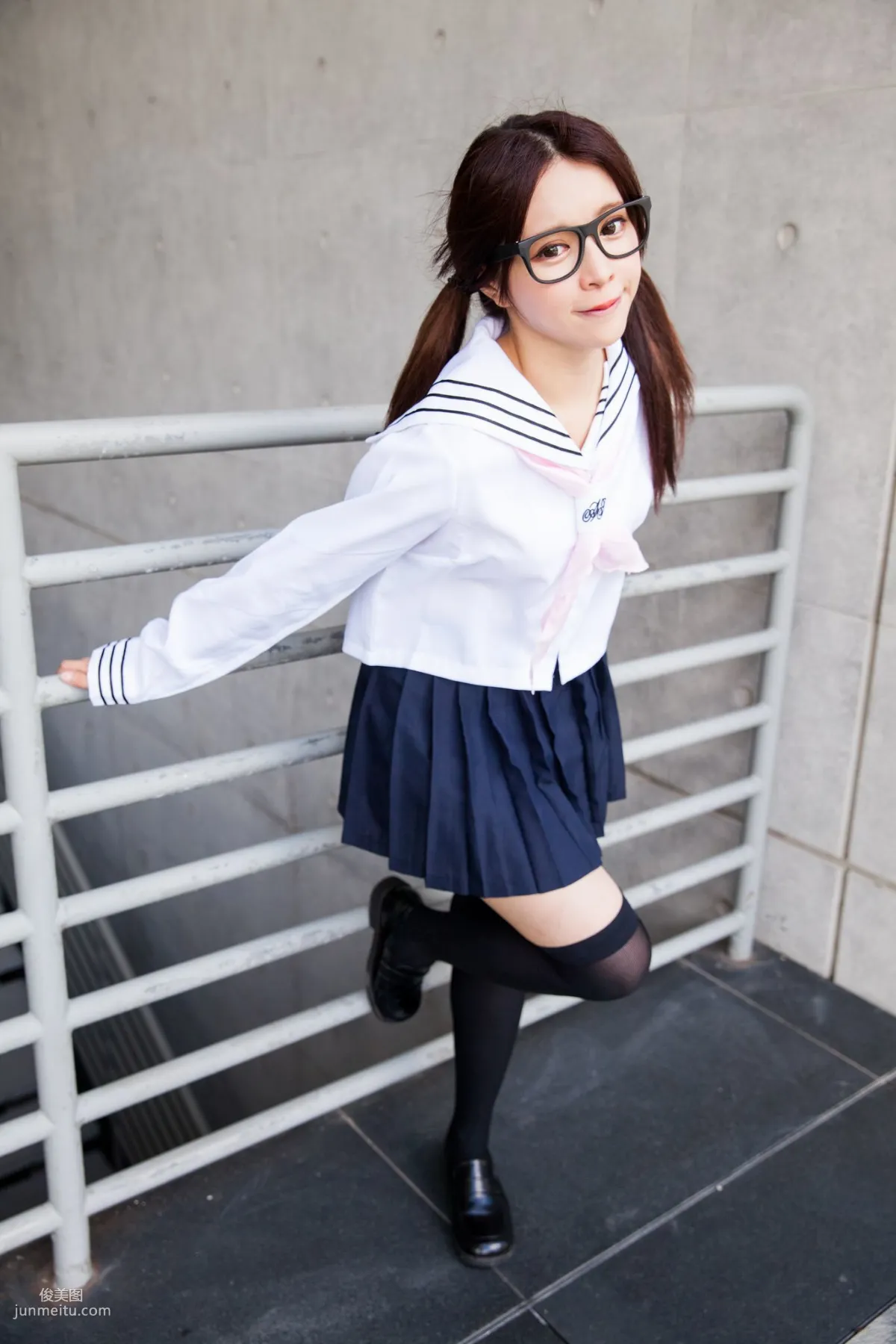 台湾美女张齐郡JULIE《长筒袜校服少女》写真集36