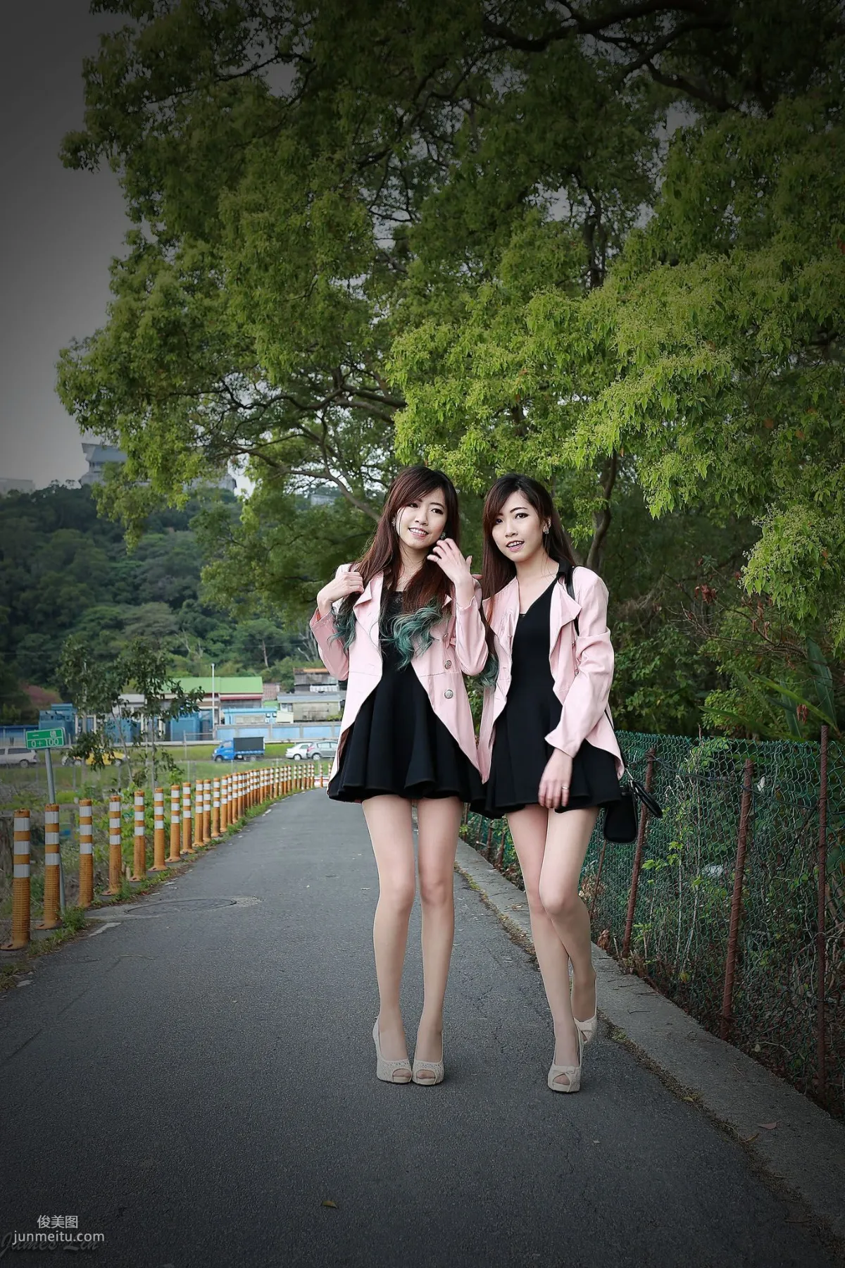 极品清纯甜美台湾双胞胎姐妹花清新外拍写真集64
