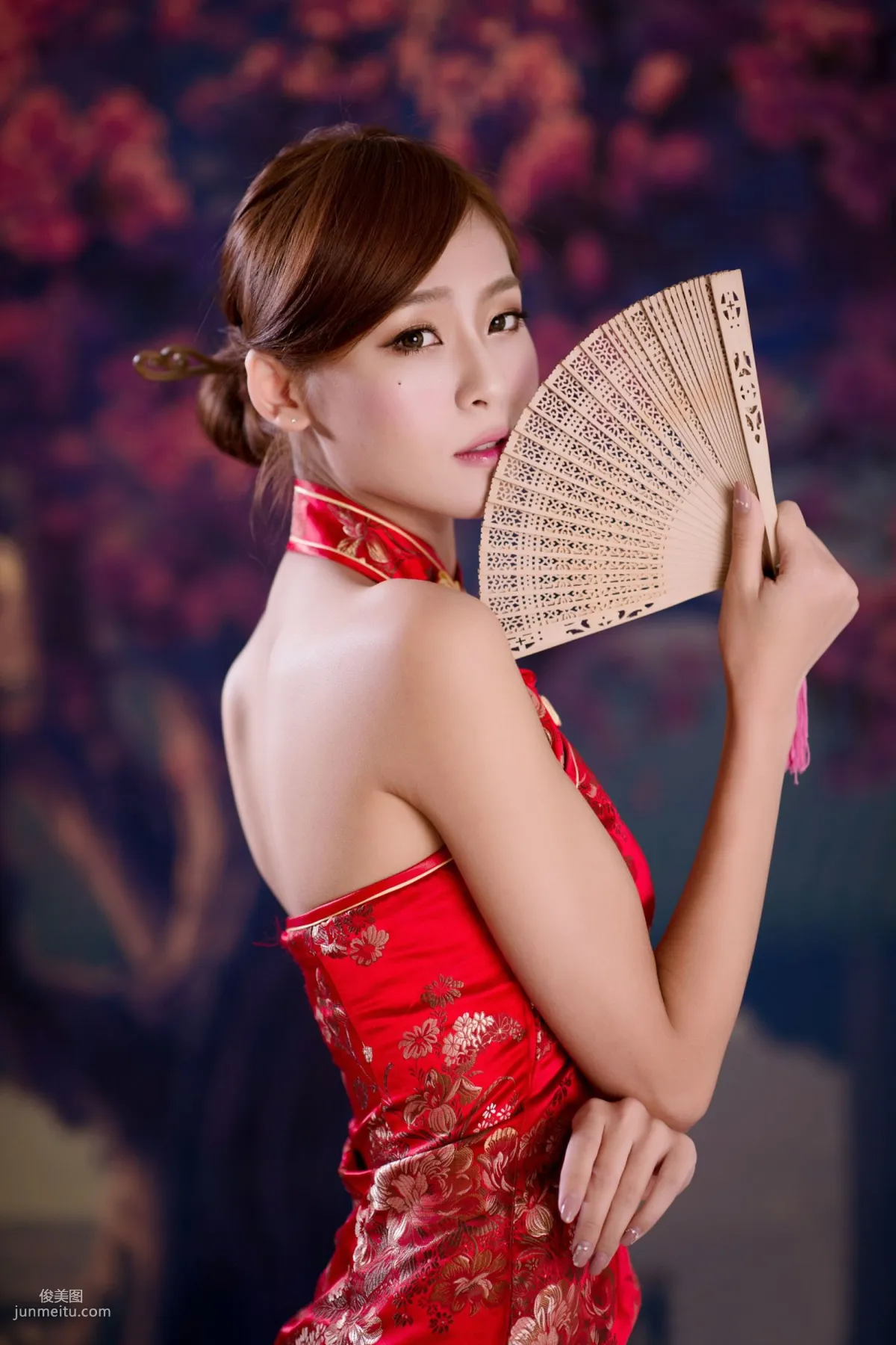 台湾女神Winnie小雪《古典红色旗袍》写真集12