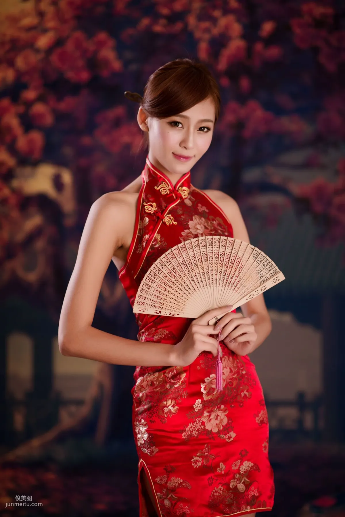 台湾女神Winnie小雪《古典红色旗袍》写真集4