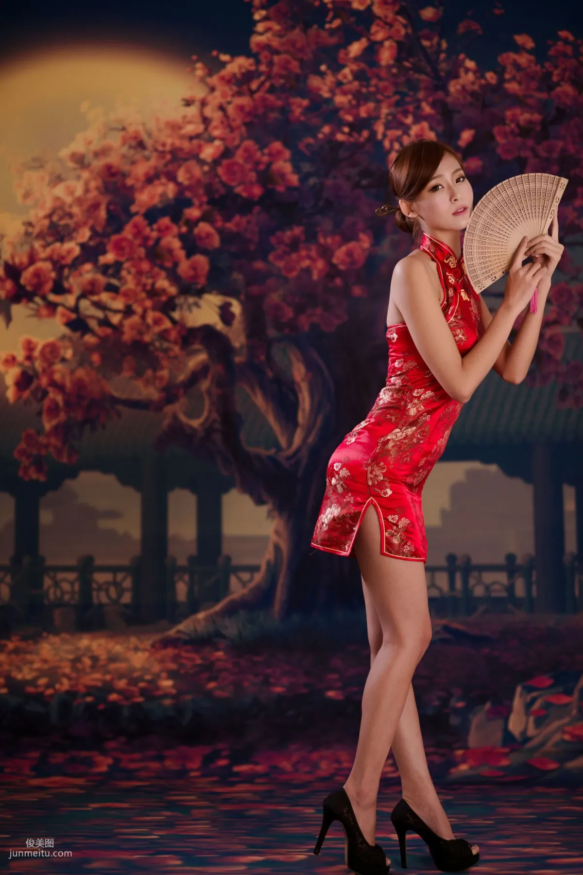 台湾女神Winnie小雪《古典红色旗袍》写真集18