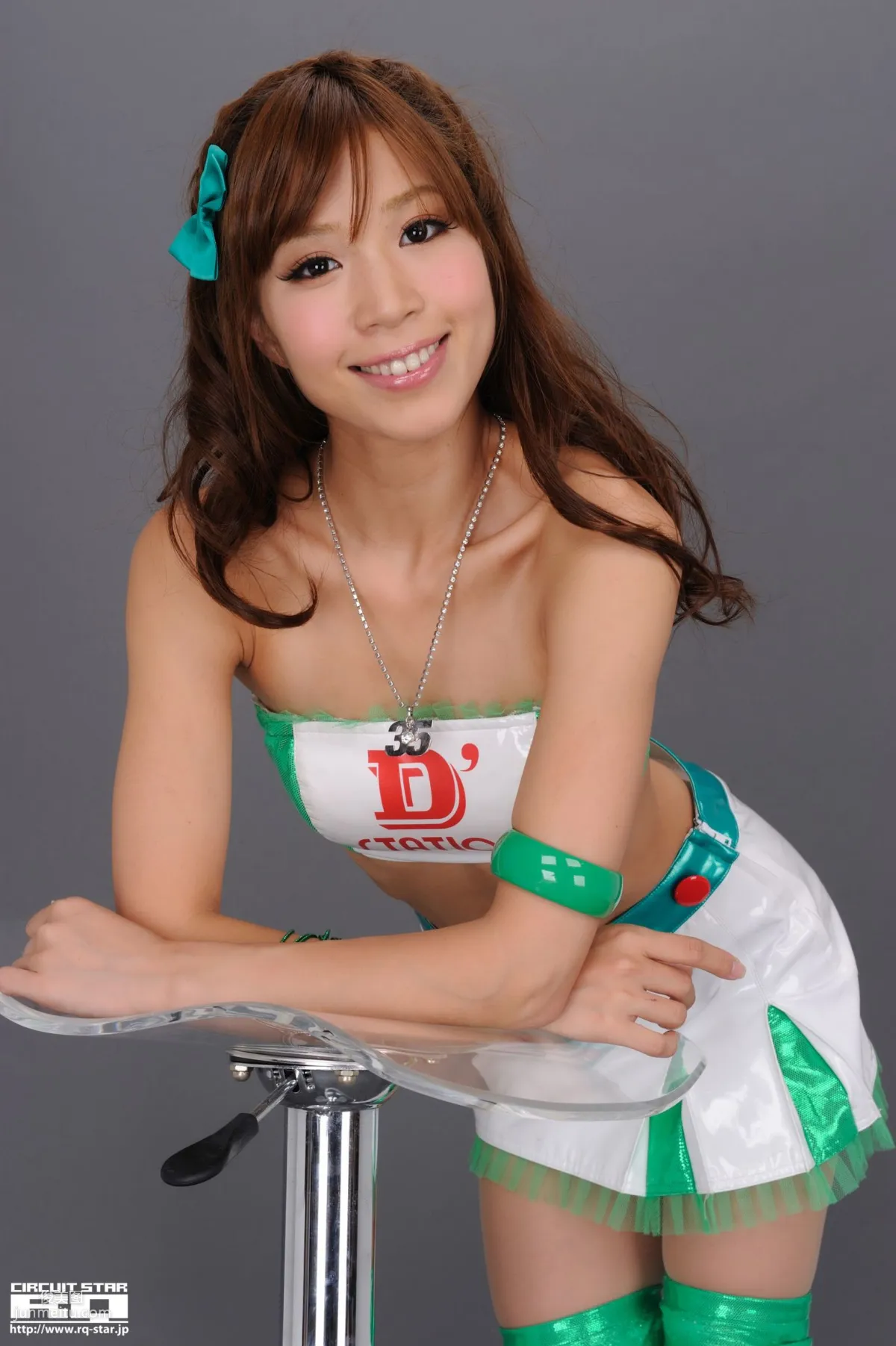 [RQ-STAR] NO.00546 Yuko Momokawa 桃川祐子 Race Queen 写真集107