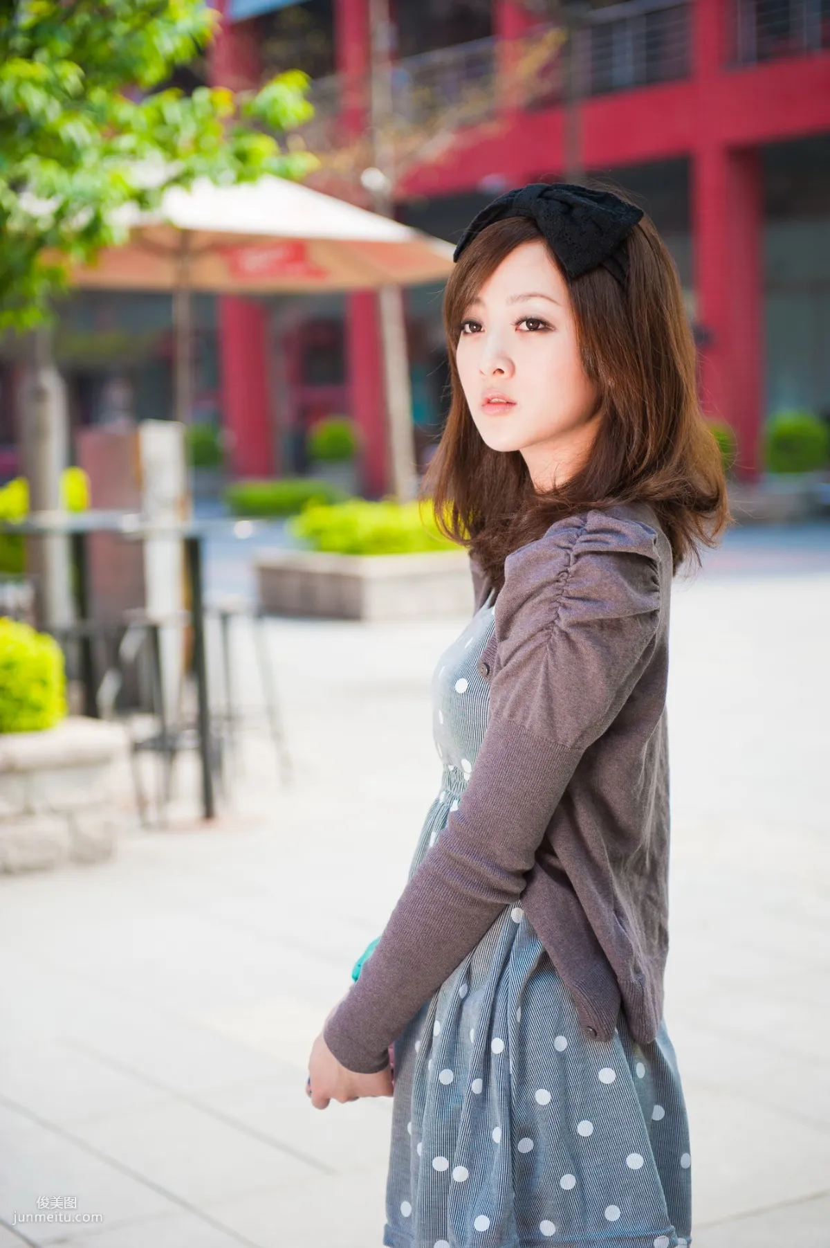 台湾美女果子MM《时装外拍》写真集12