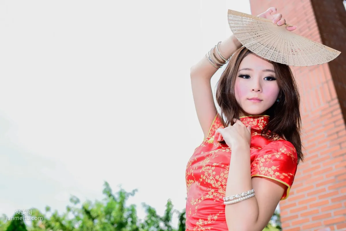台湾模特阿布《红黑旗袍系列外拍》写真集67