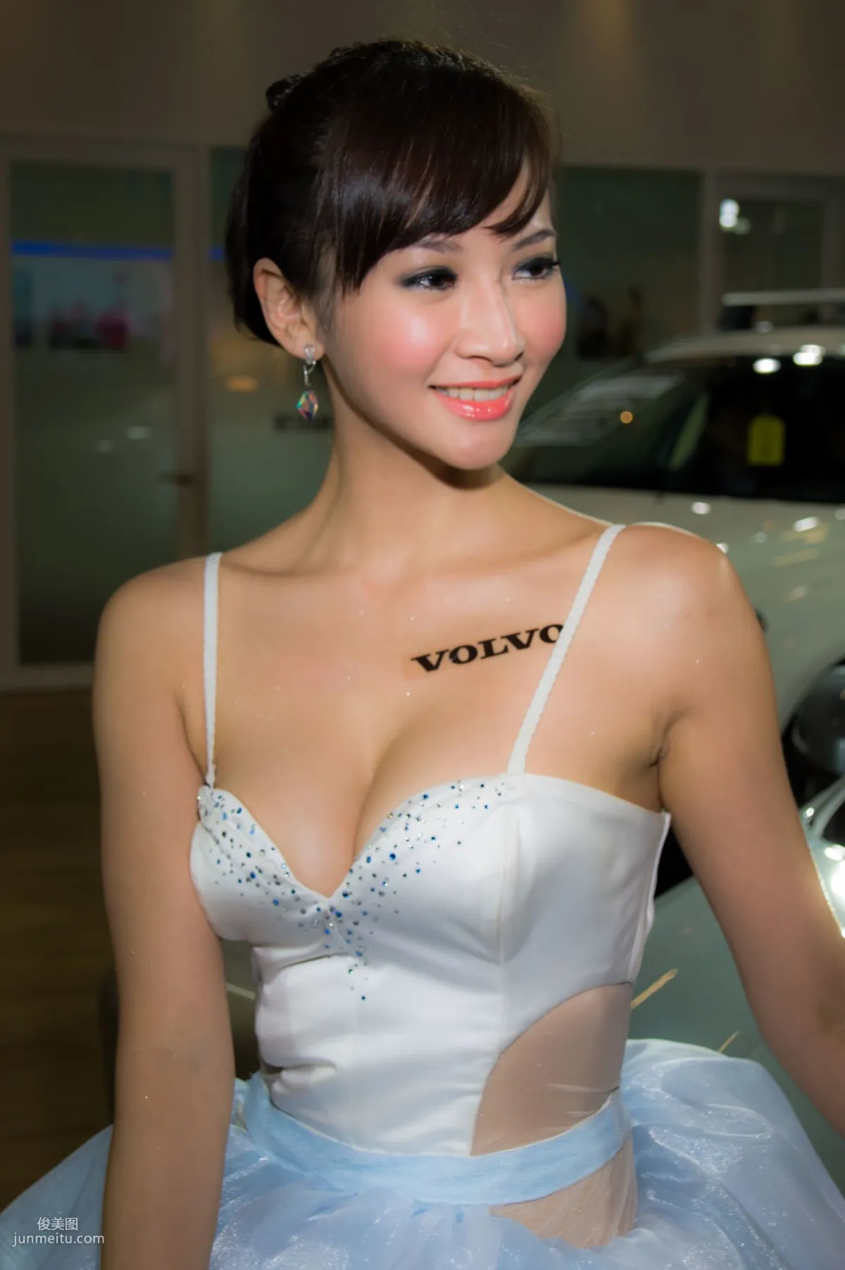 Mia魏靖軒《VOLVO车展美乳系列》高清套图49