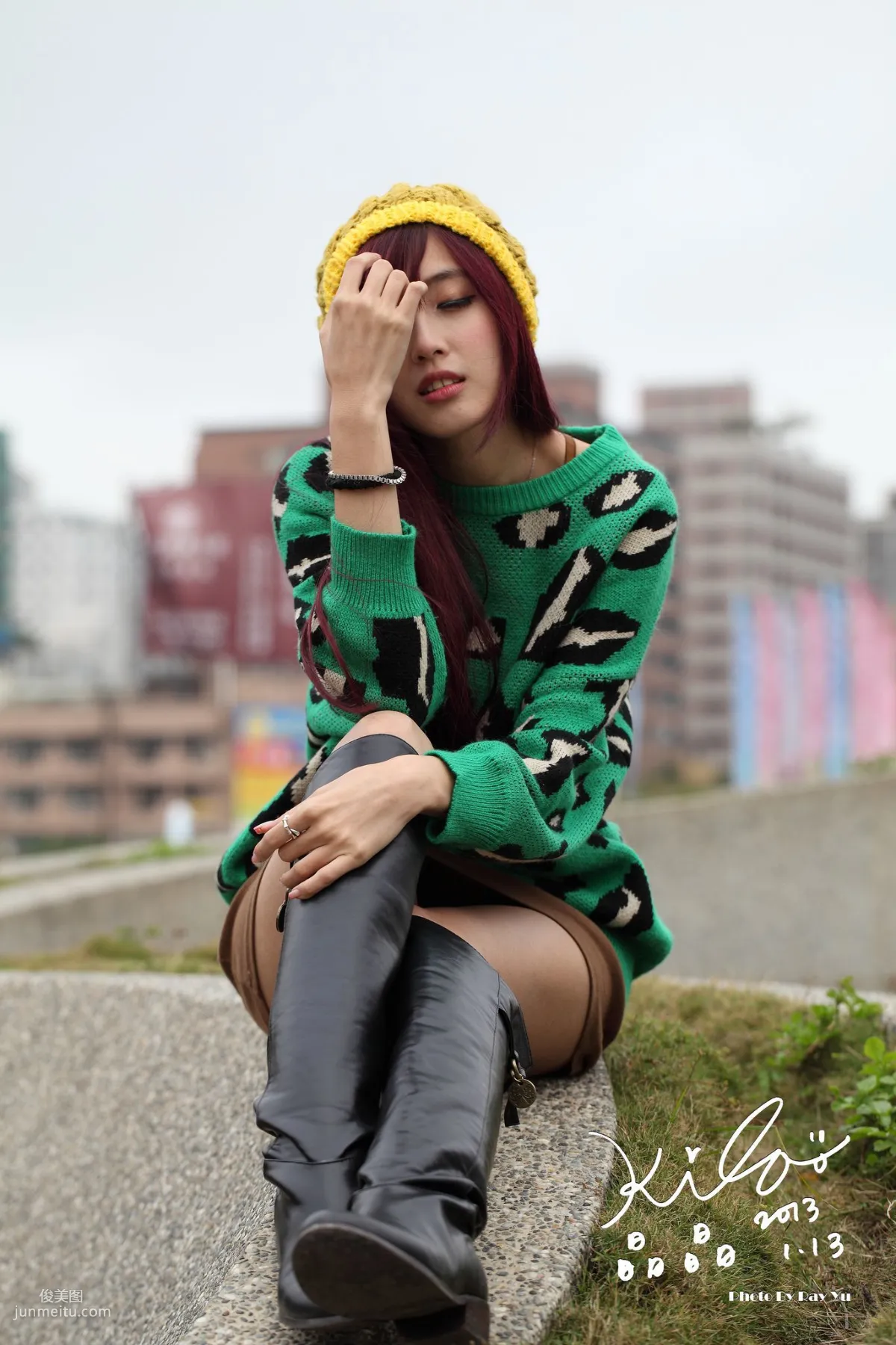 台湾模特廖挺伶/Kila晶晶《绿色长衣+长靴》街拍写真集6