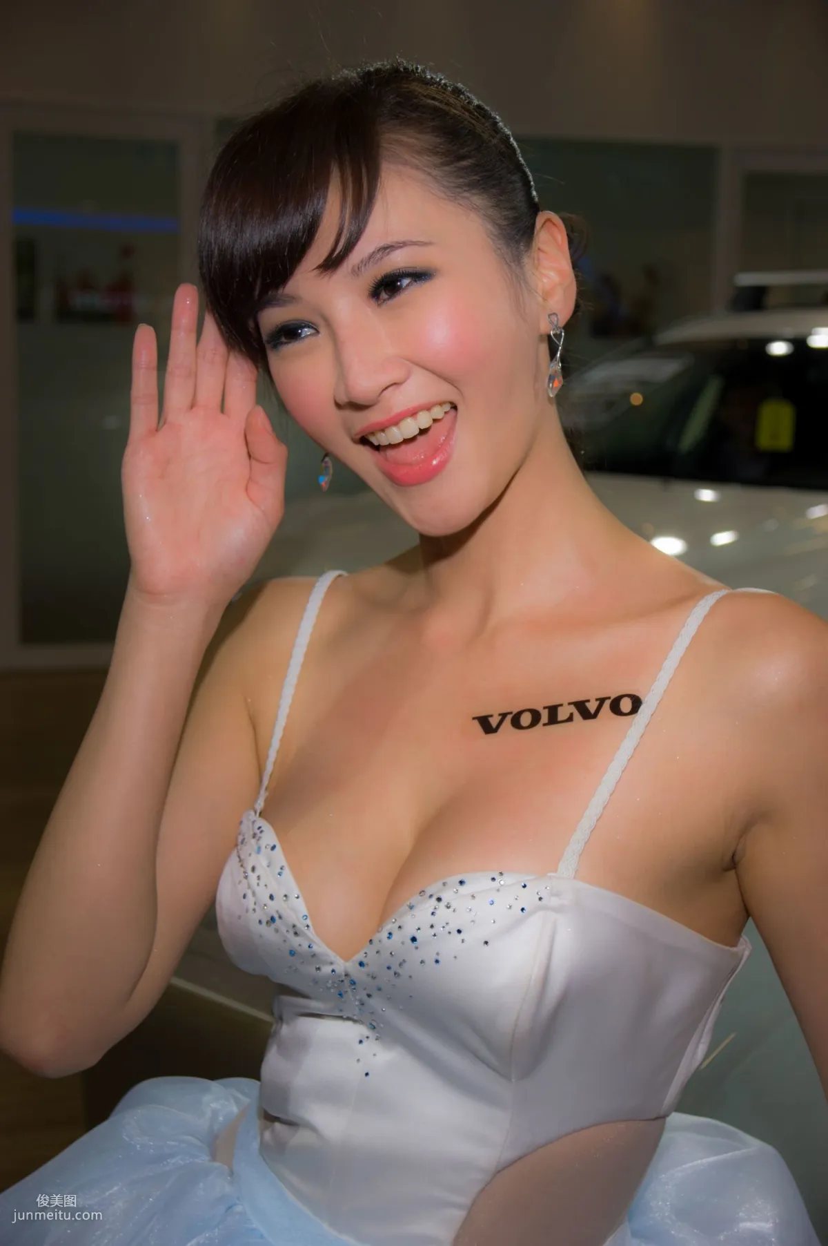 Mia魏靖軒《VOLVO车展美乳系列》高清套图53