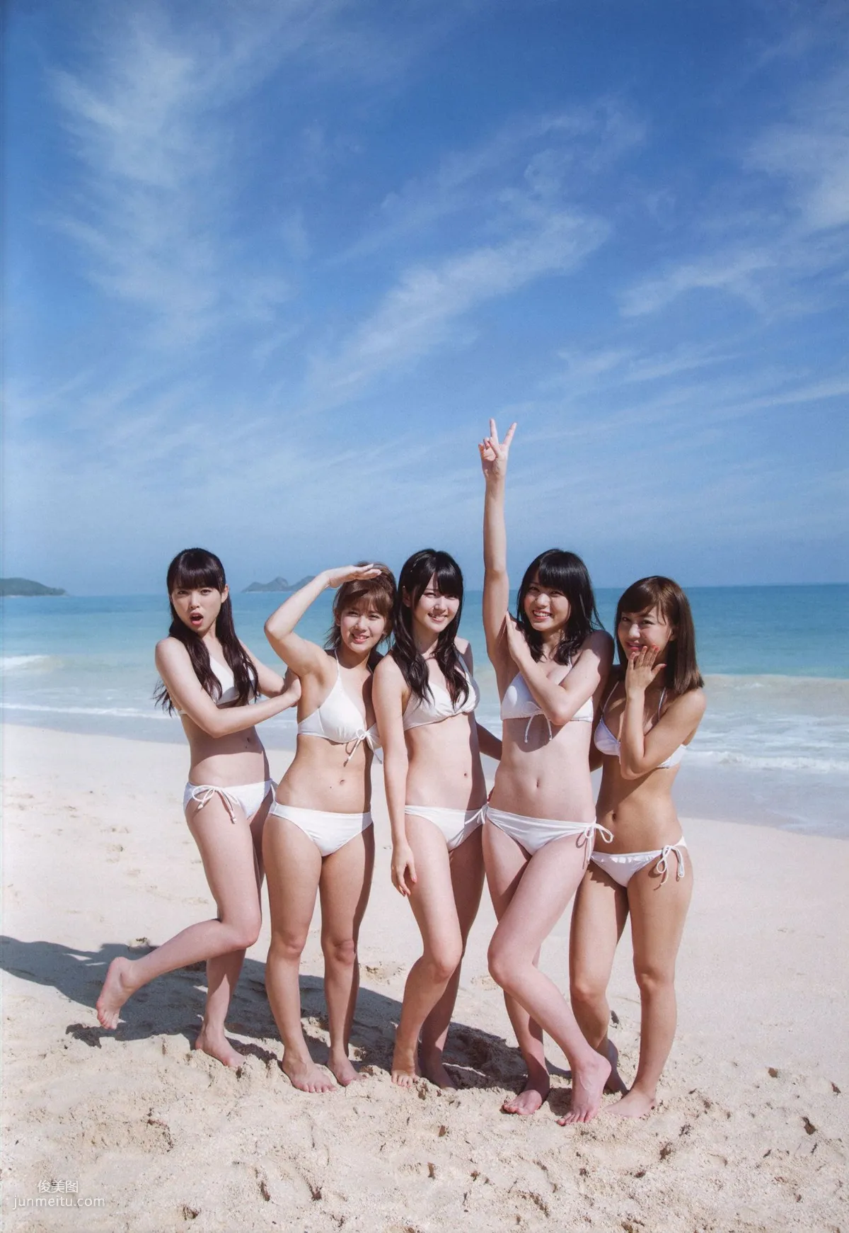 Alo-Hello! ℃-ute Photobook 2014 [PB写真集]54