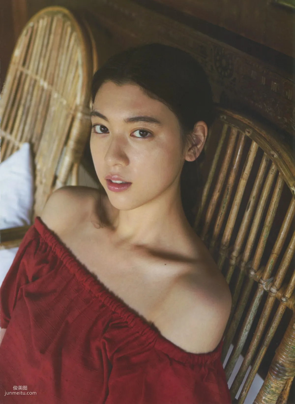 Ayaka Miyoshi 三吉彩花 《わたし》[PB写真集]51