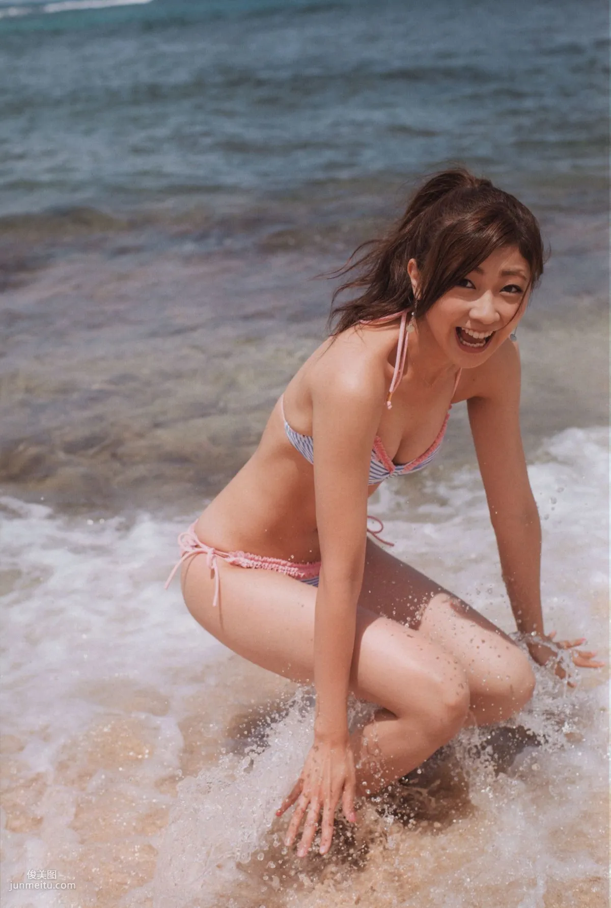 Alo Hello! Berryz 工房 Photobook 2013 [PB写真集]110