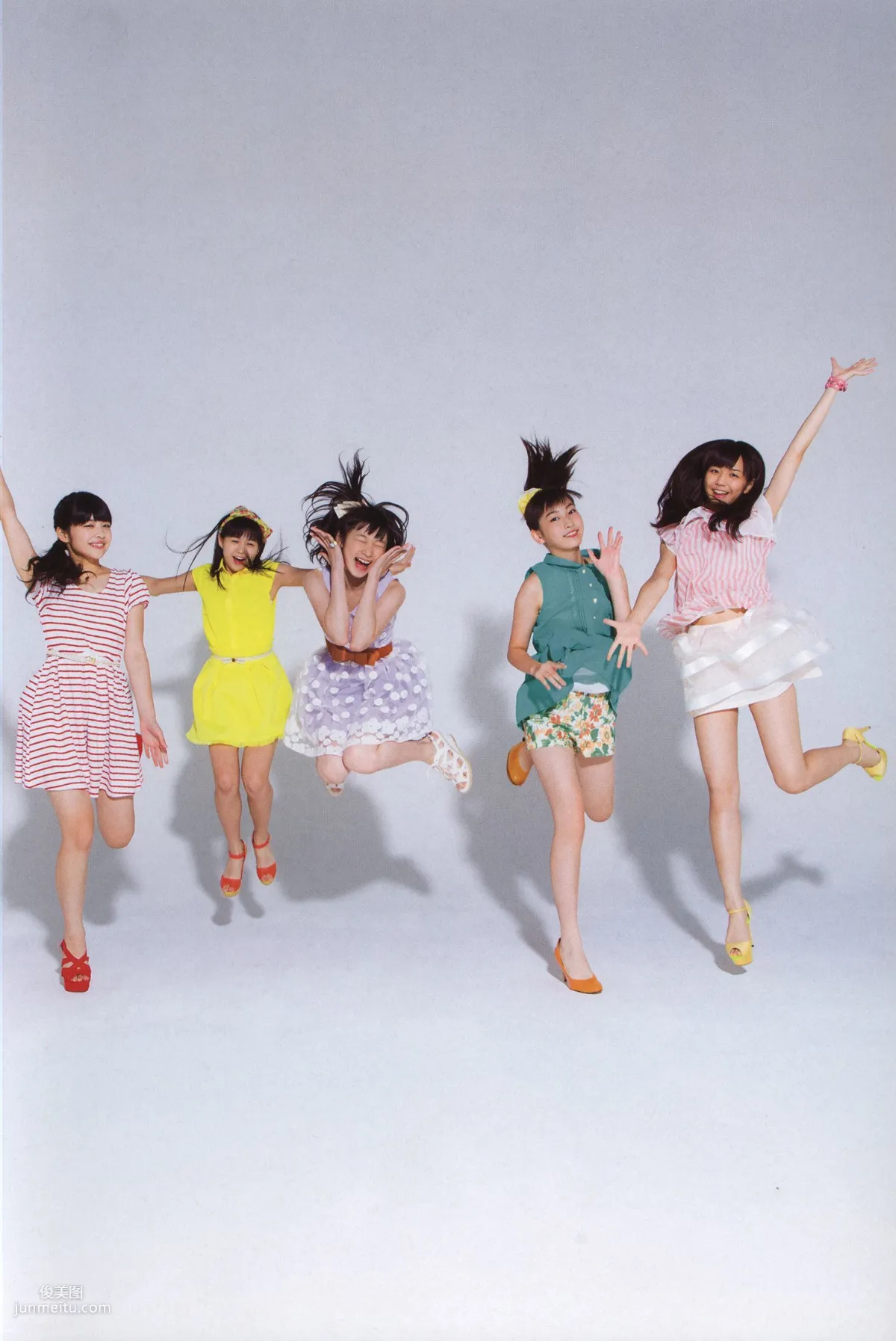 Juice=Juice《OFFICIAL PHOTO BOOK》 [PB] 写真集36