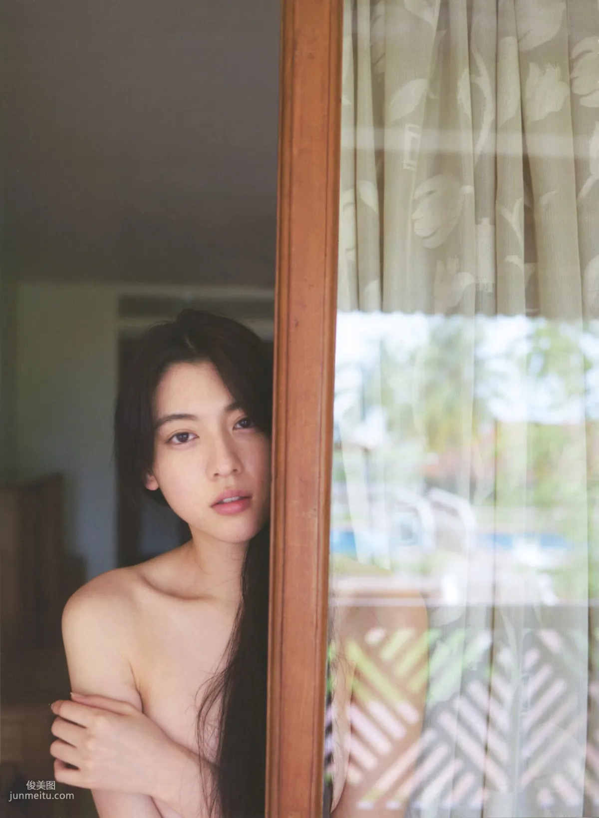 Ayaka Miyoshi 三吉彩花 《わたし》[PB写真集]91