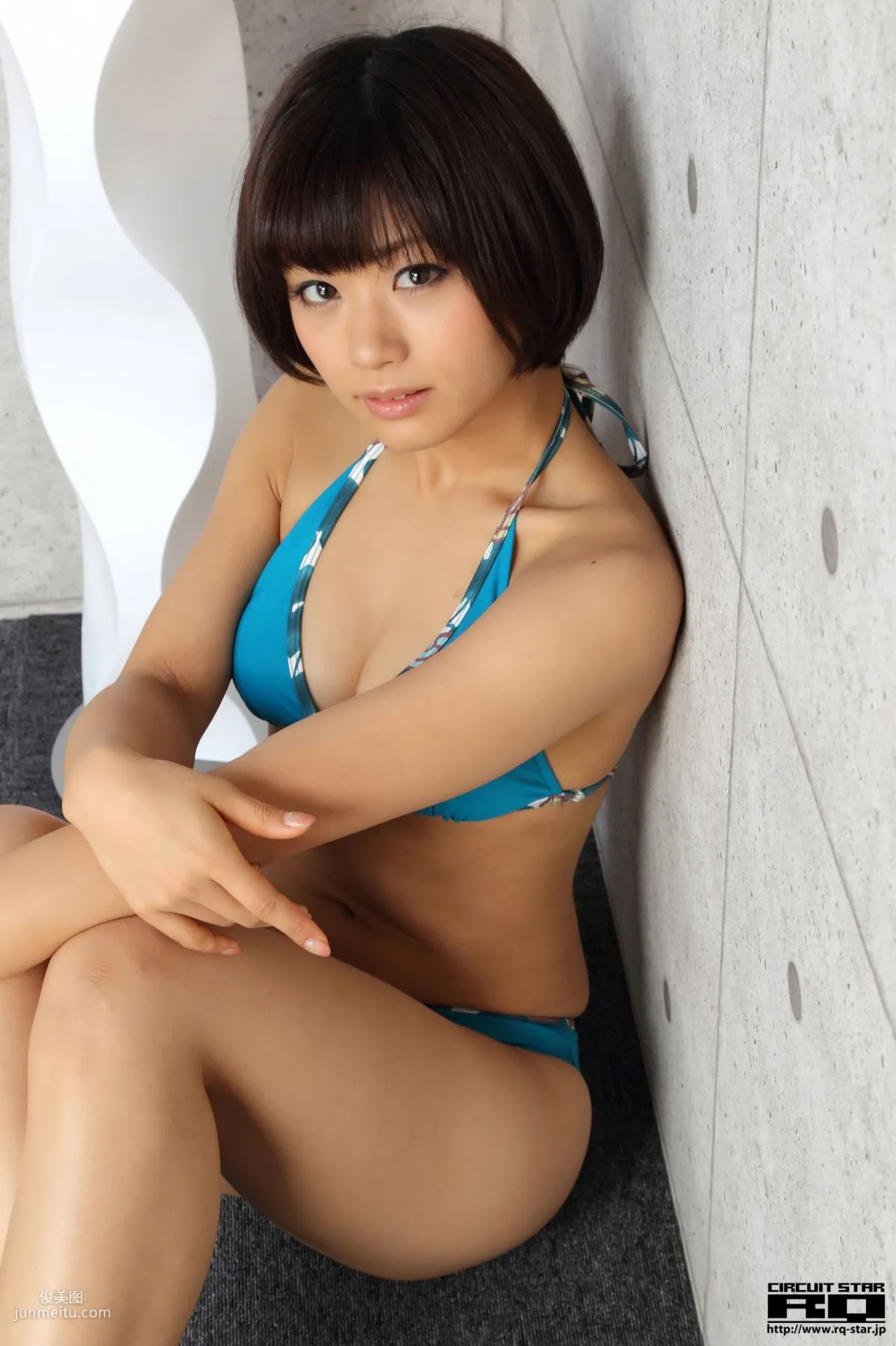 [RQ-STAR] NO.00611 Hitomi Yasueda 安枝瞳 Swim Suits 写真集9