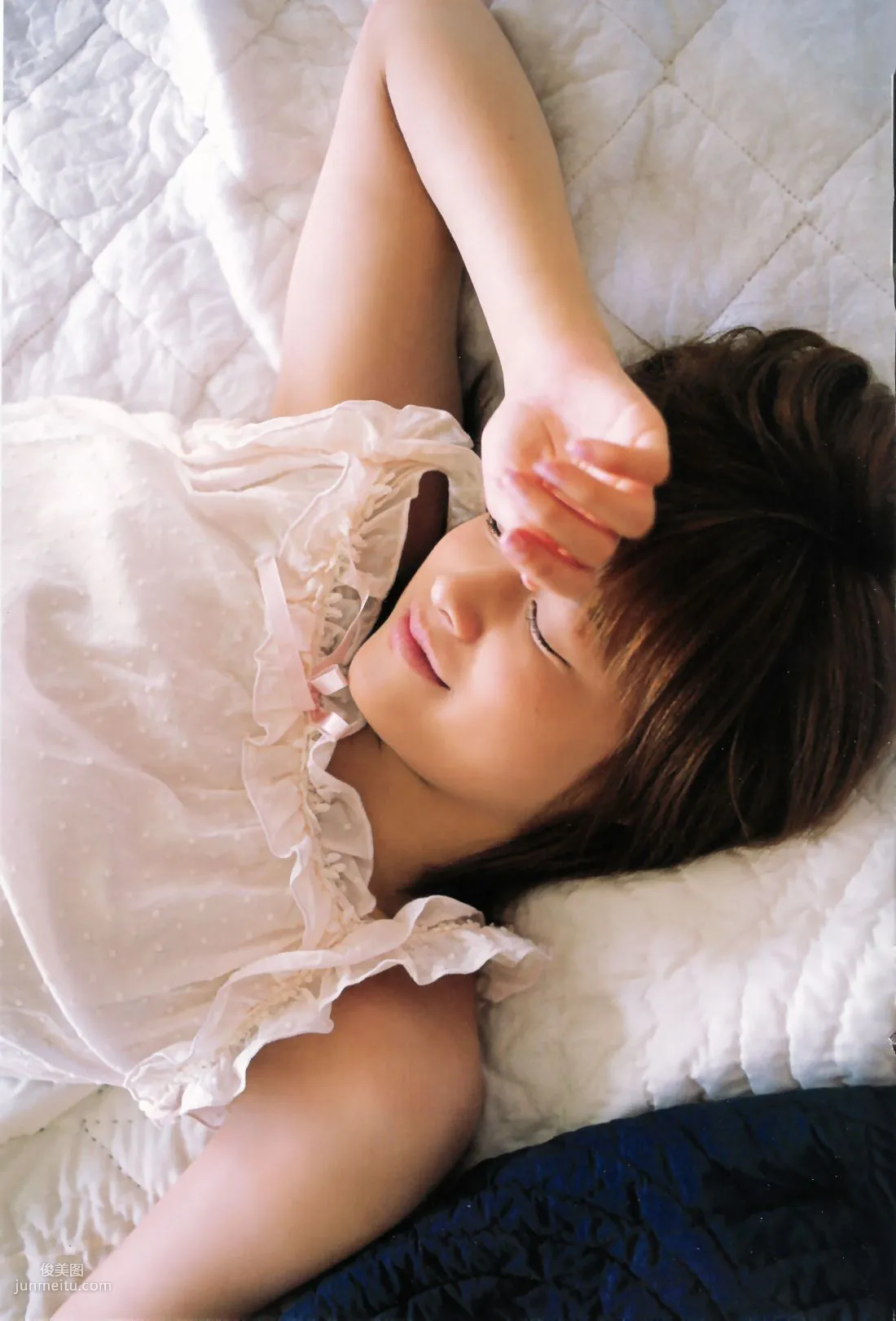 亀井絵里 《ERI》 [Photo Book] 写真集23