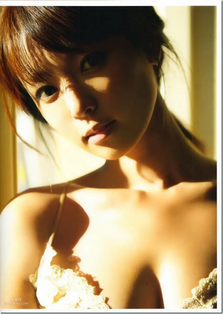 深田恭子 《(un)touch》 [Photo Book] 写真集26