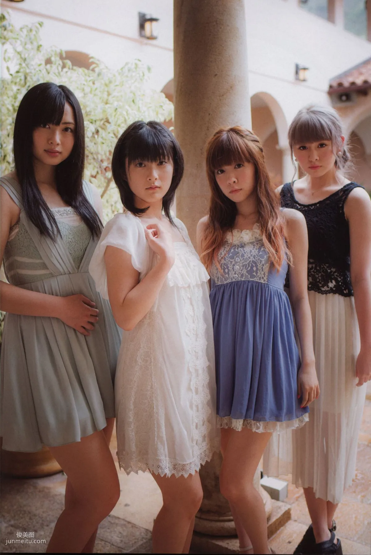 Alo Hello! Berryz 工房 Photobook 2013 [PB写真集]54