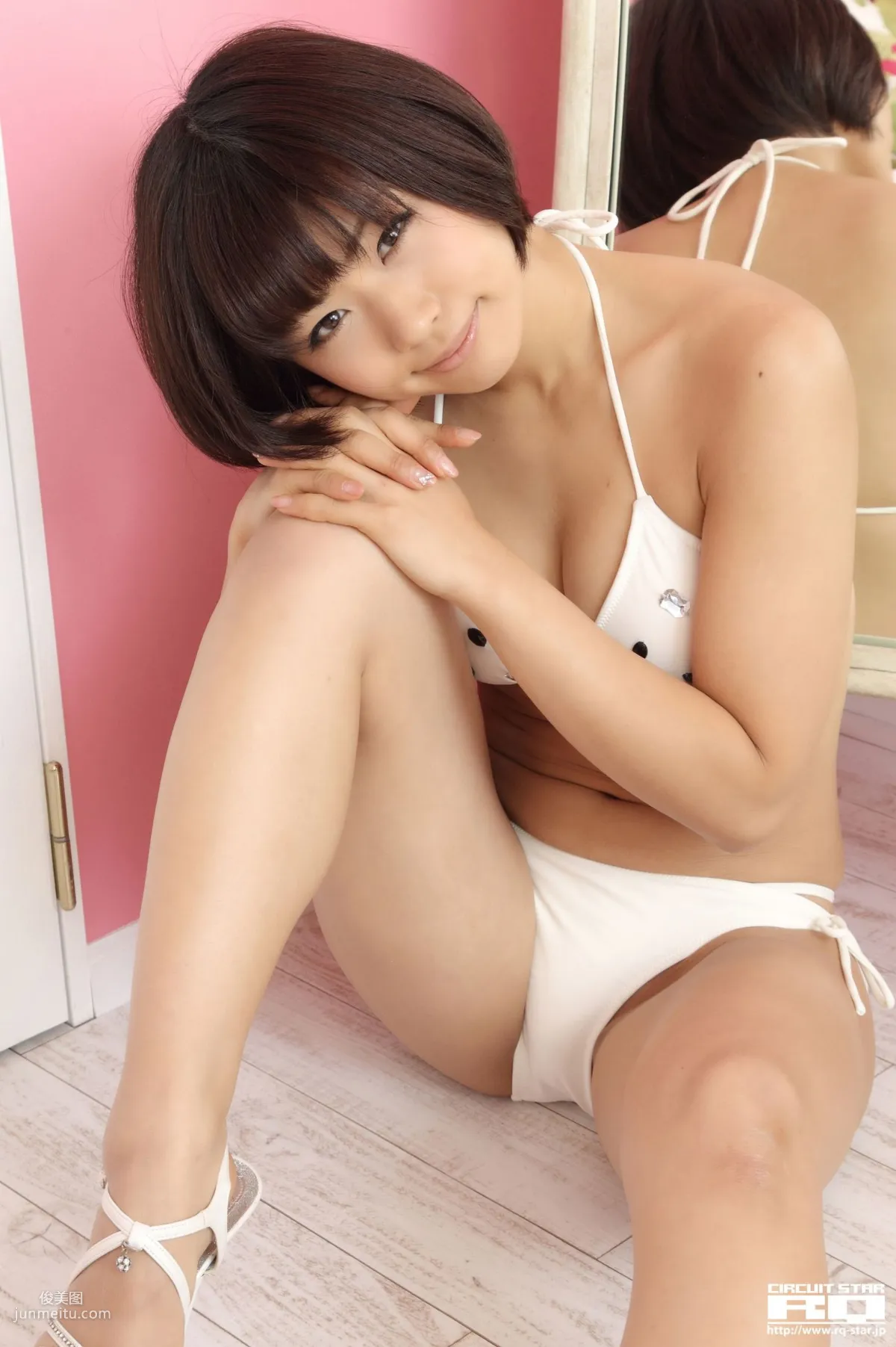 [RQ-STAR] NO.00609 安枝瞳 Hitomi Yasueda Swim Suits 写真集68