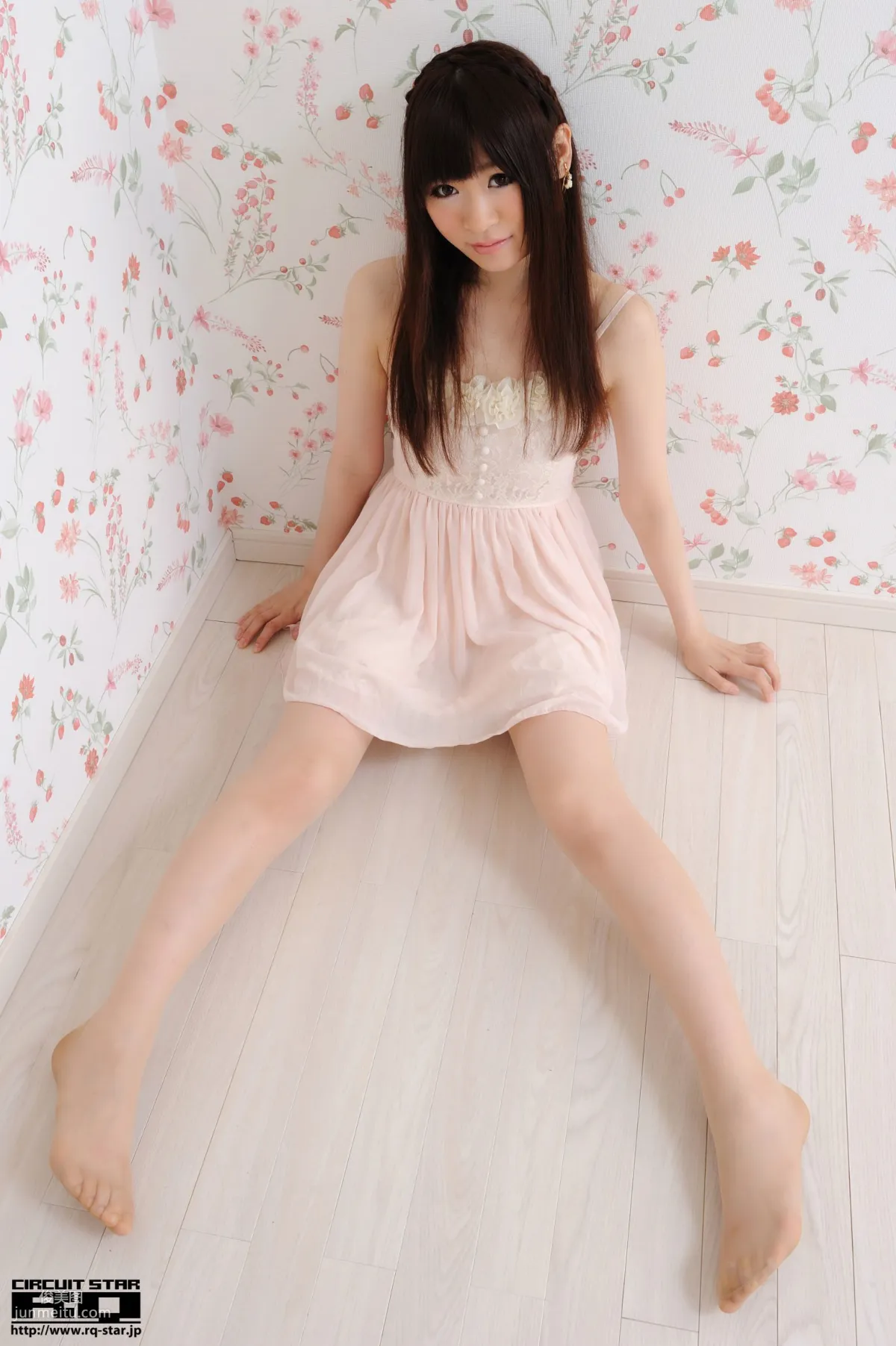 [RQ-STAR] NO.00564 Eri Tomoki 友木えり Private Dress 写真集66